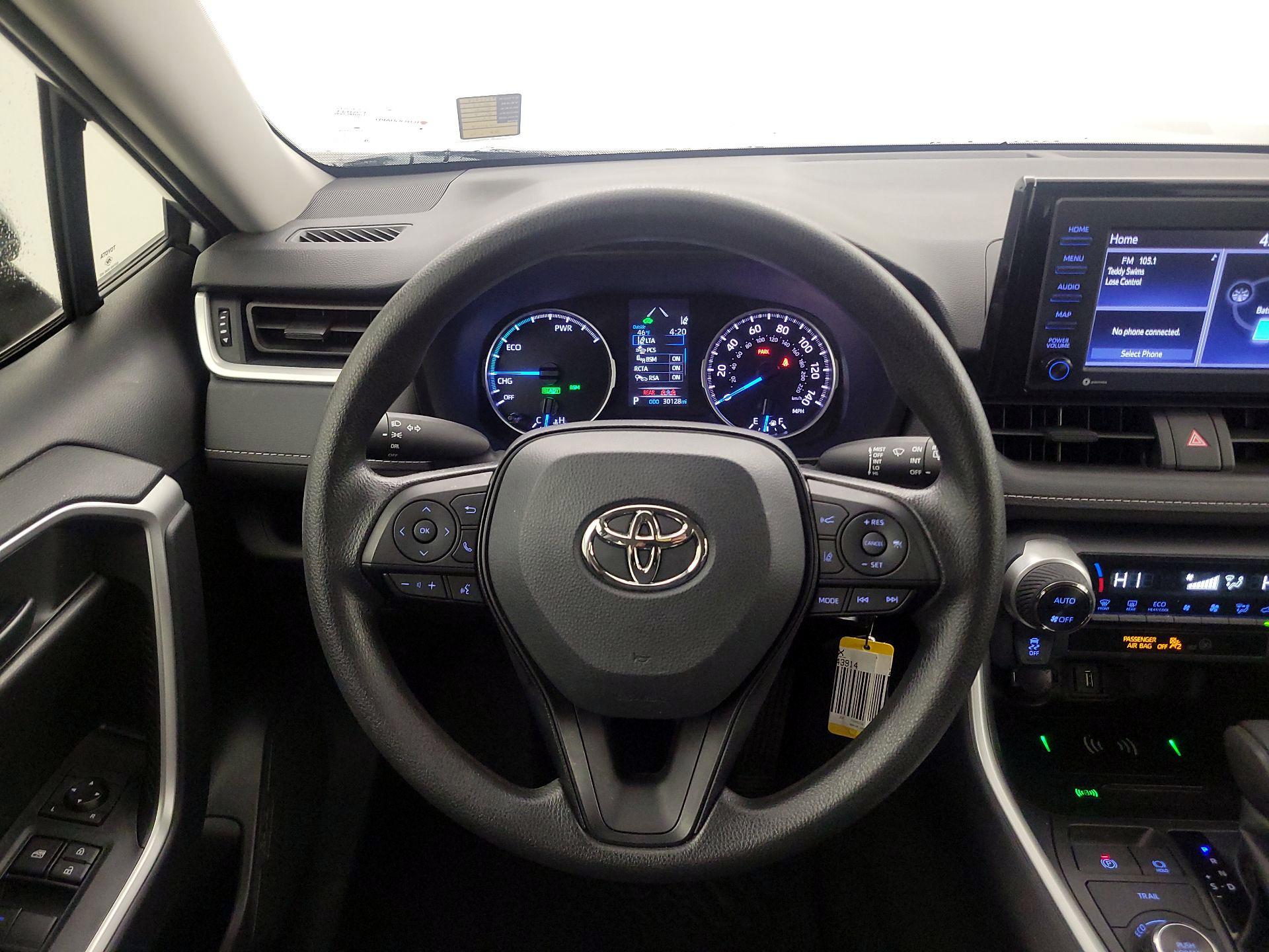 Thumbnail: 2022 Toyota RAV4 - 10