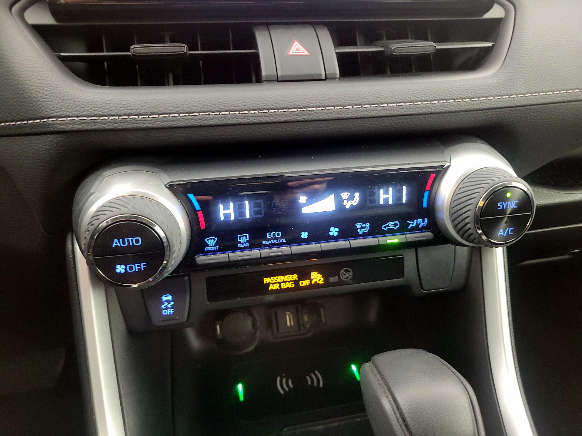 Thumbnail: 2022 Toyota RAV4 - 16