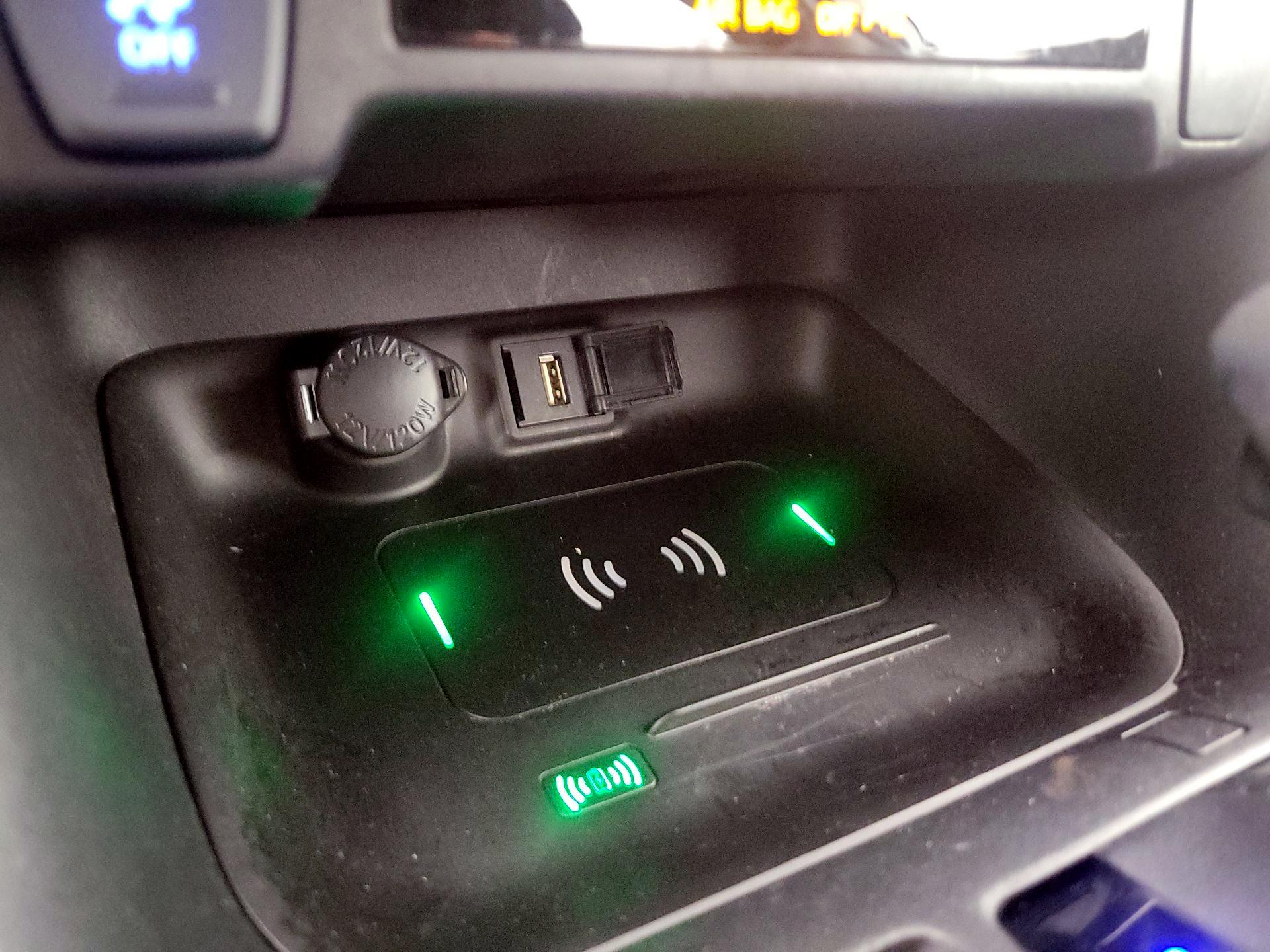 Thumbnail: 2022 Toyota RAV4 - 18