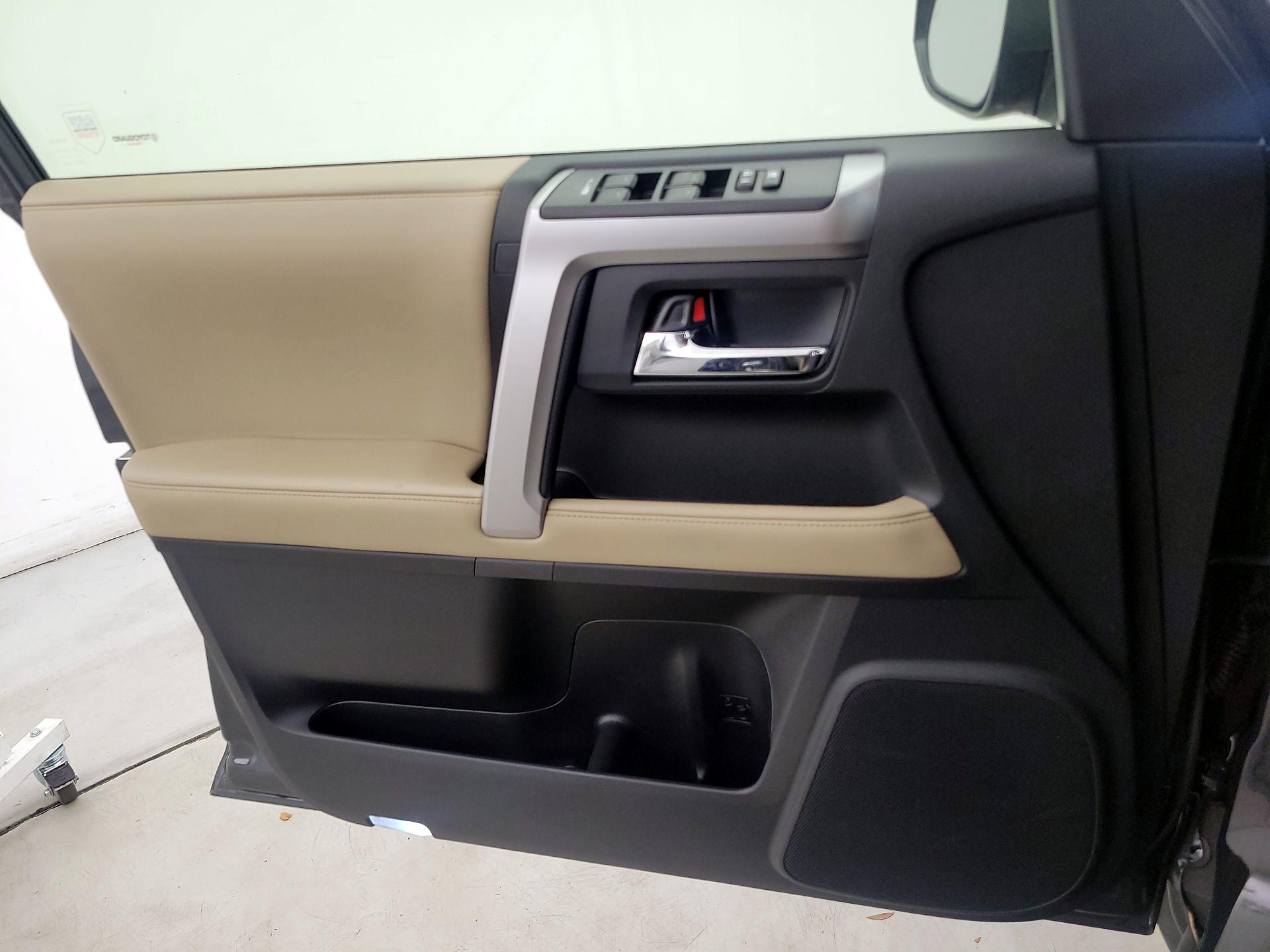 Thumbnail: 2024 Toyota 4Runner - 12