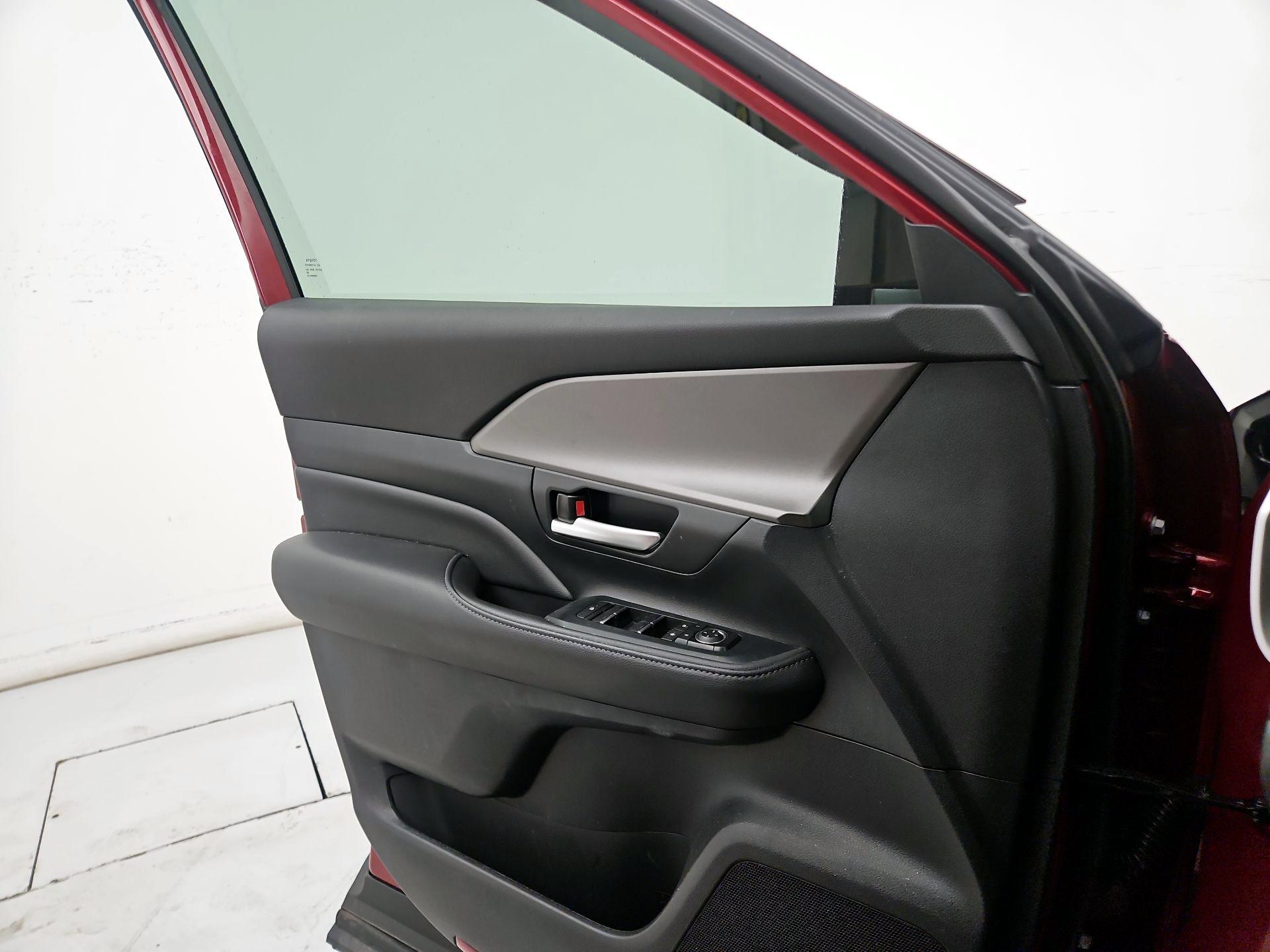 Thumbnail: 2024 Toyota Grand Highlander - 12