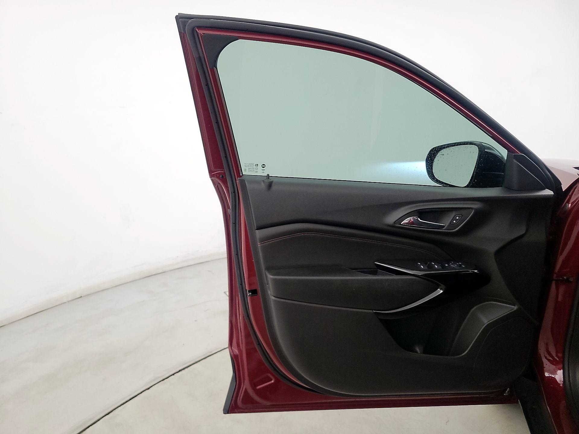 Thumbnail: 2025 Chevrolet Trax - 12