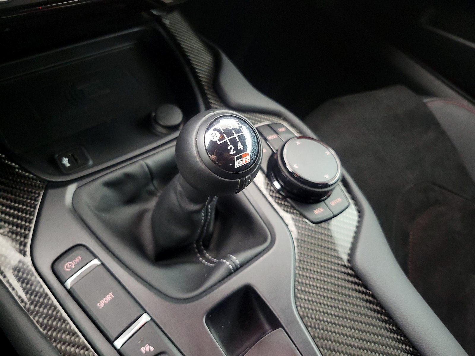 2025 Toyota Supra - Photo 19