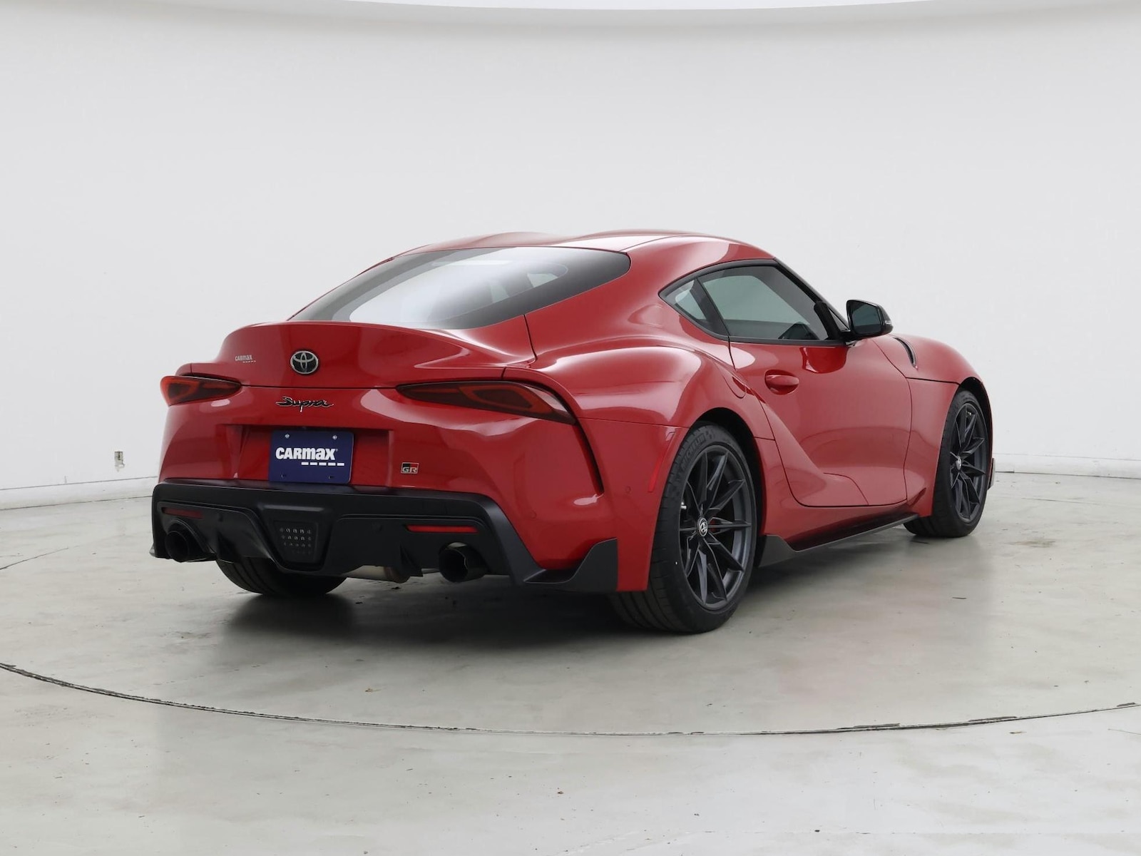 2025 Toyota Supra - Photo 9