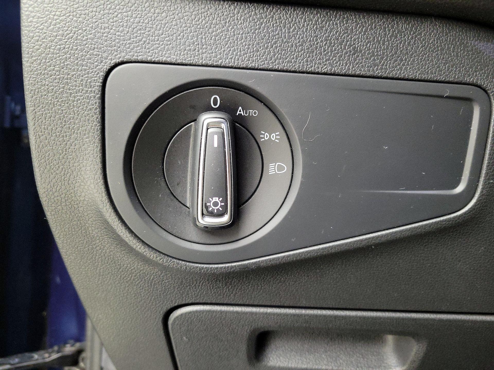 Thumbnail: 2019 Volkswagen Tiguan - 13