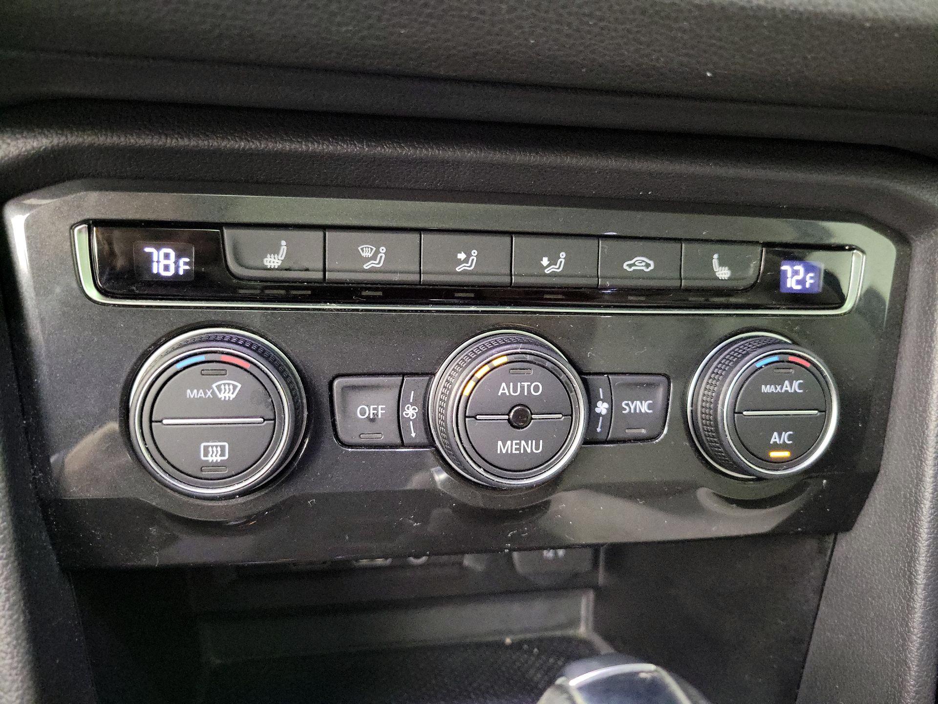 Thumbnail: 2019 Volkswagen Tiguan - 16