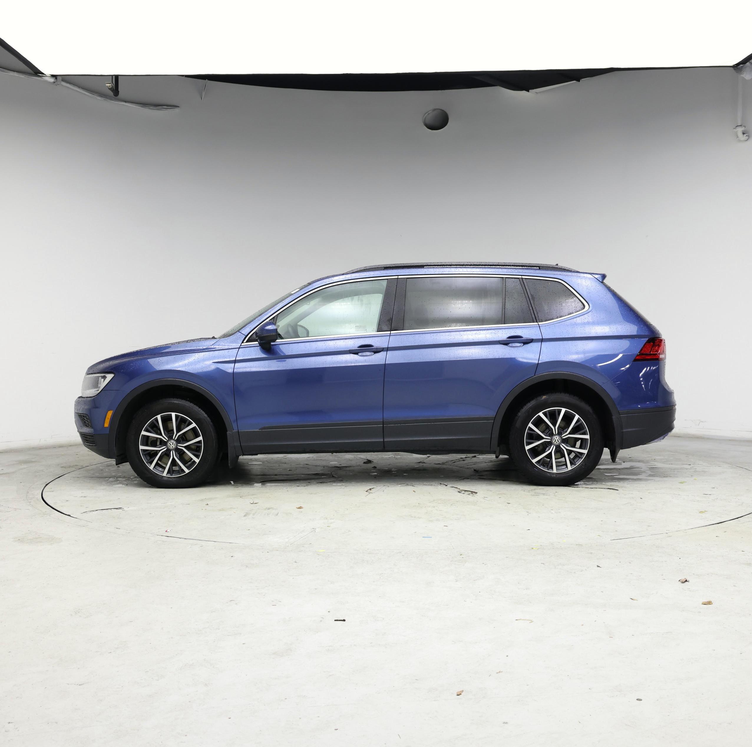 Thumbnail: 2019 Volkswagen Tiguan - 3