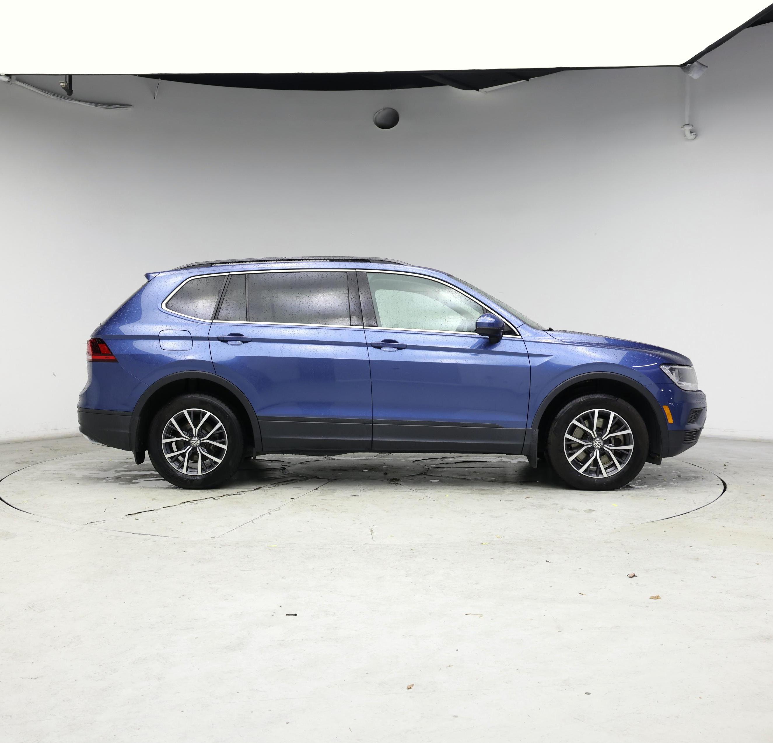 Thumbnail: 2019 Volkswagen Tiguan - 7