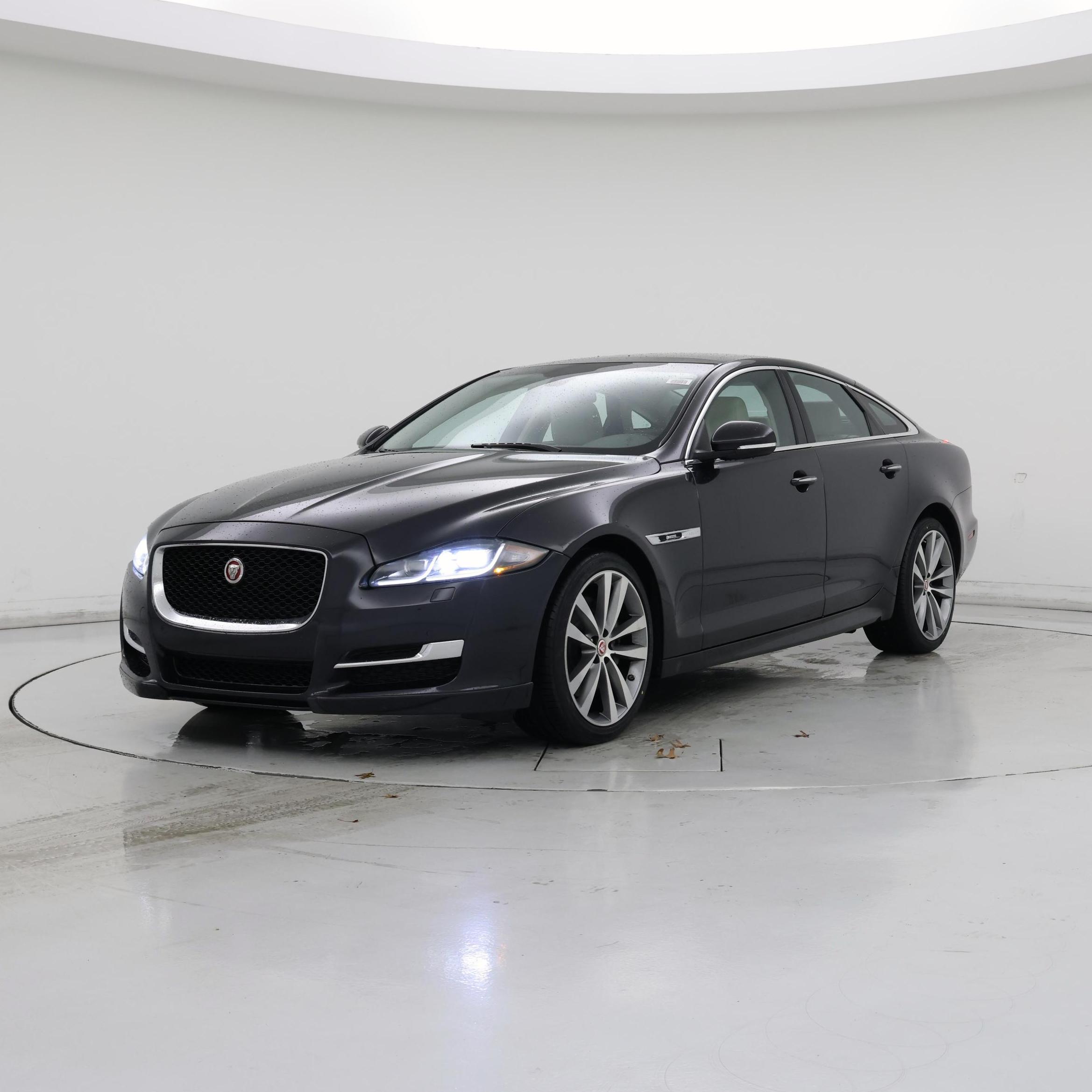 Thumbnail: 2017 Jaguar XJ - 4