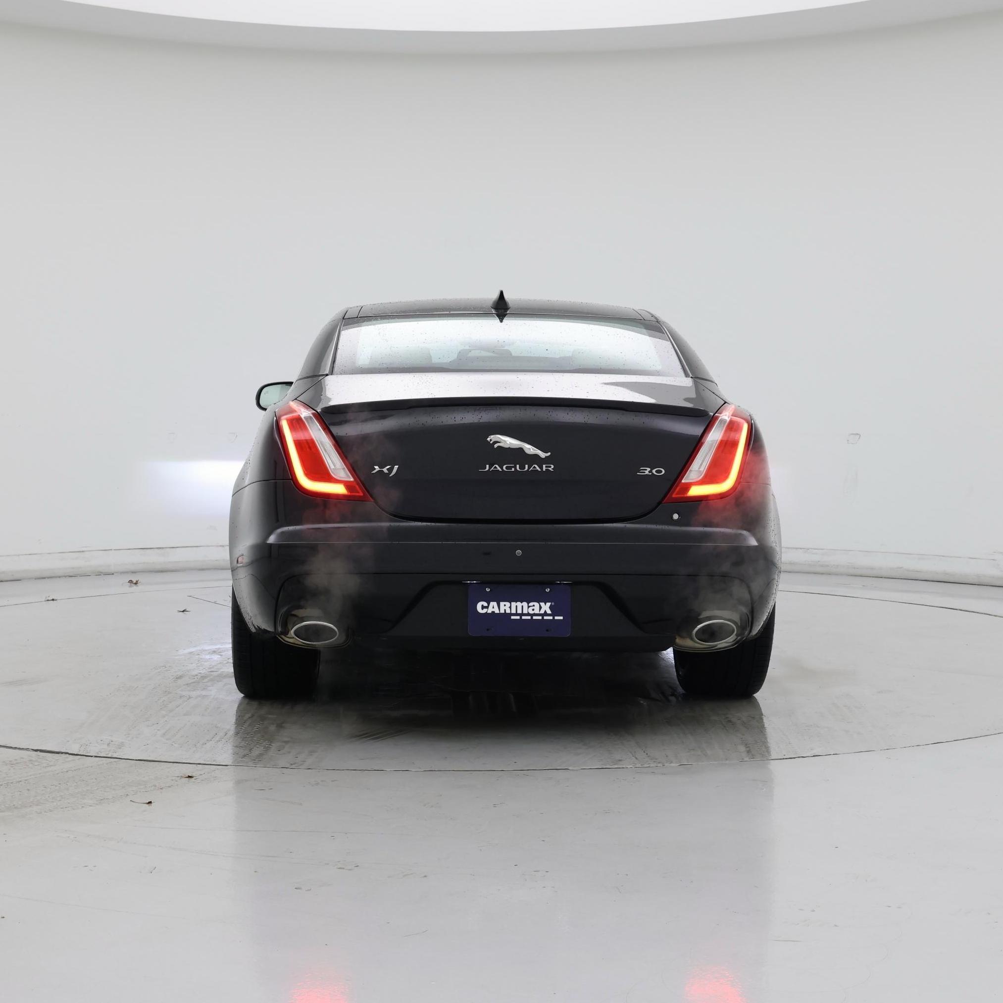 Thumbnail: 2017 Jaguar XJ - 6