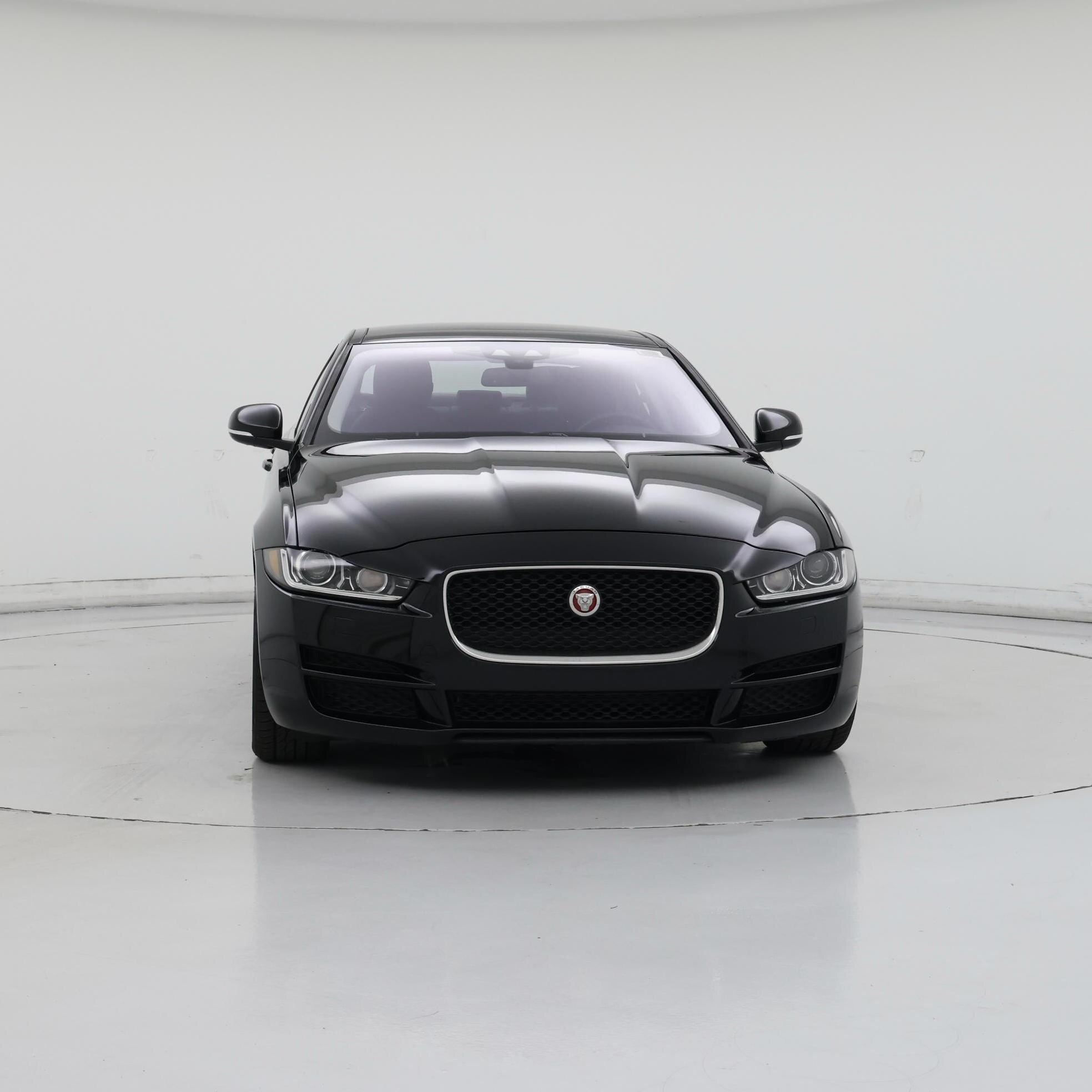 Thumbnail: 2017 Jaguar XE - 5