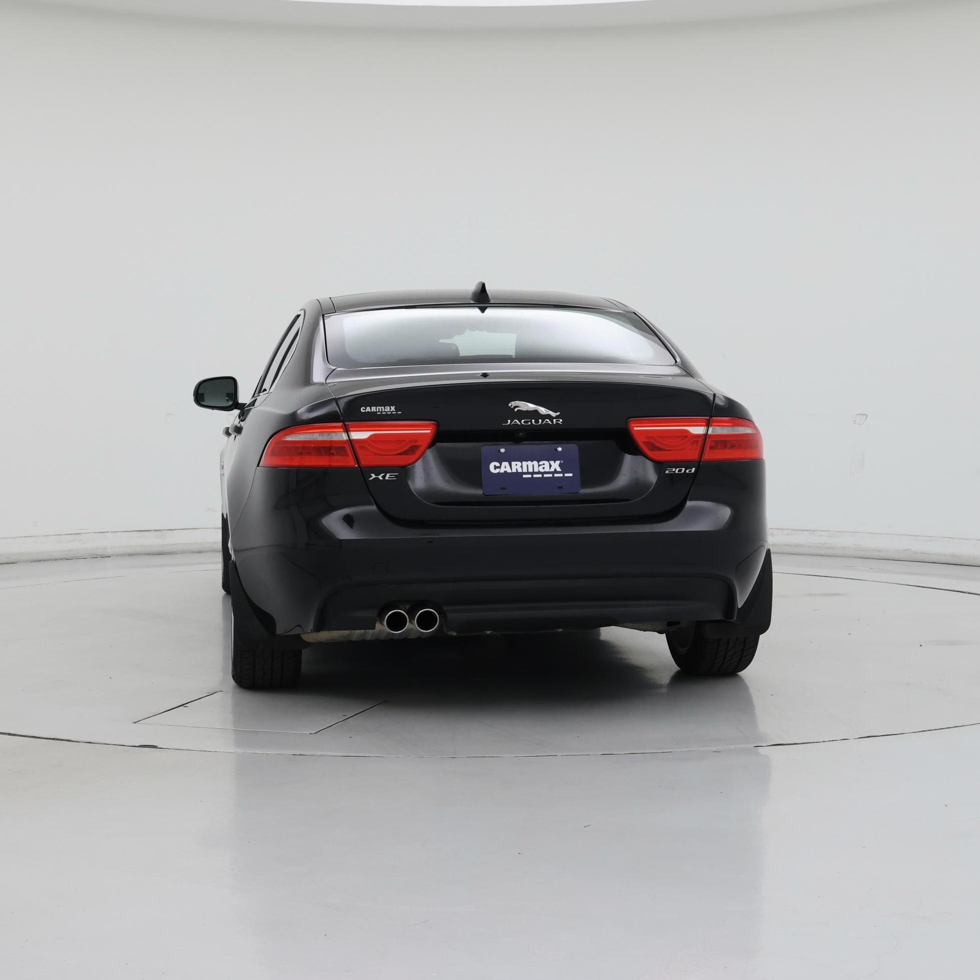 Thumbnail: 2017 Jaguar XE - 6