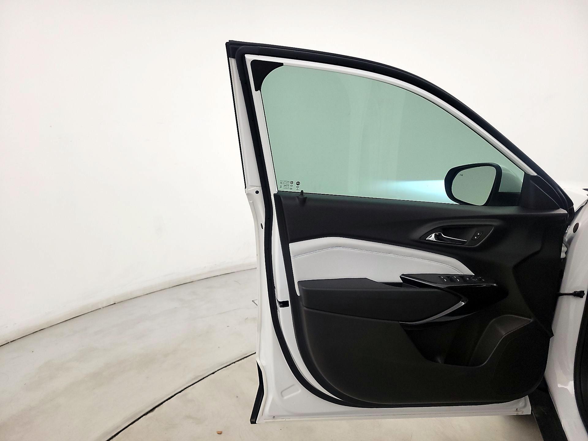 Thumbnail: 2024 Chevrolet Trax - 12