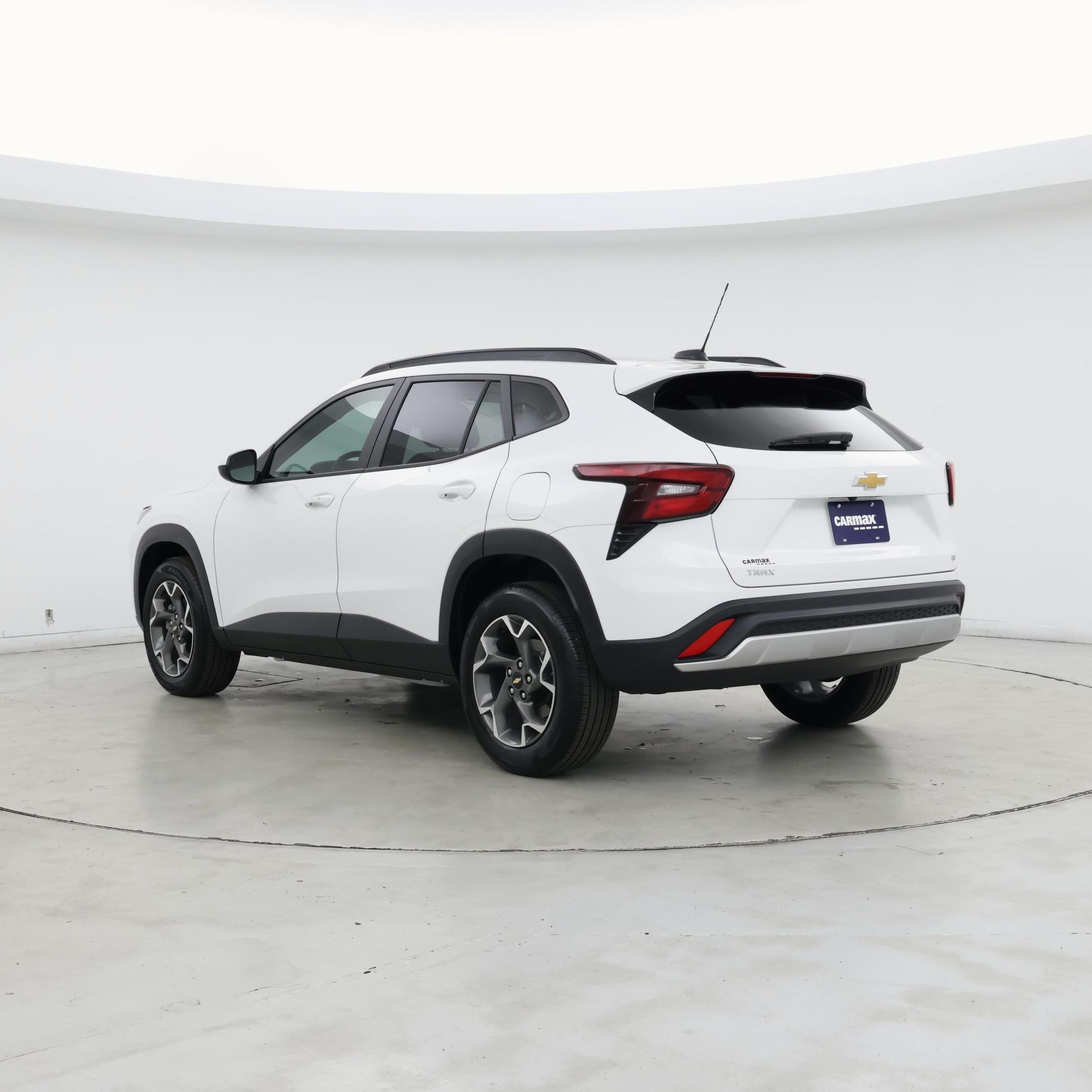 Thumbnail: 2024 Chevrolet Trax - 2