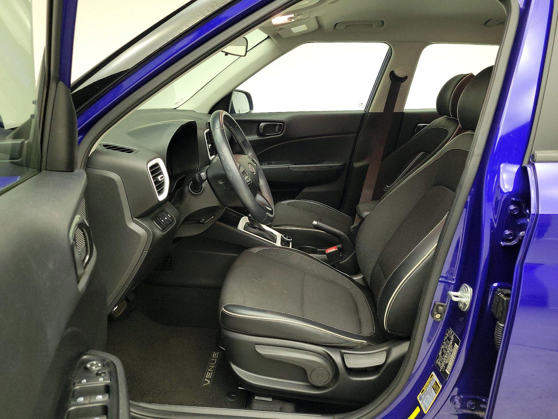 Thumbnail: 2022 Hyundai Venue - 11