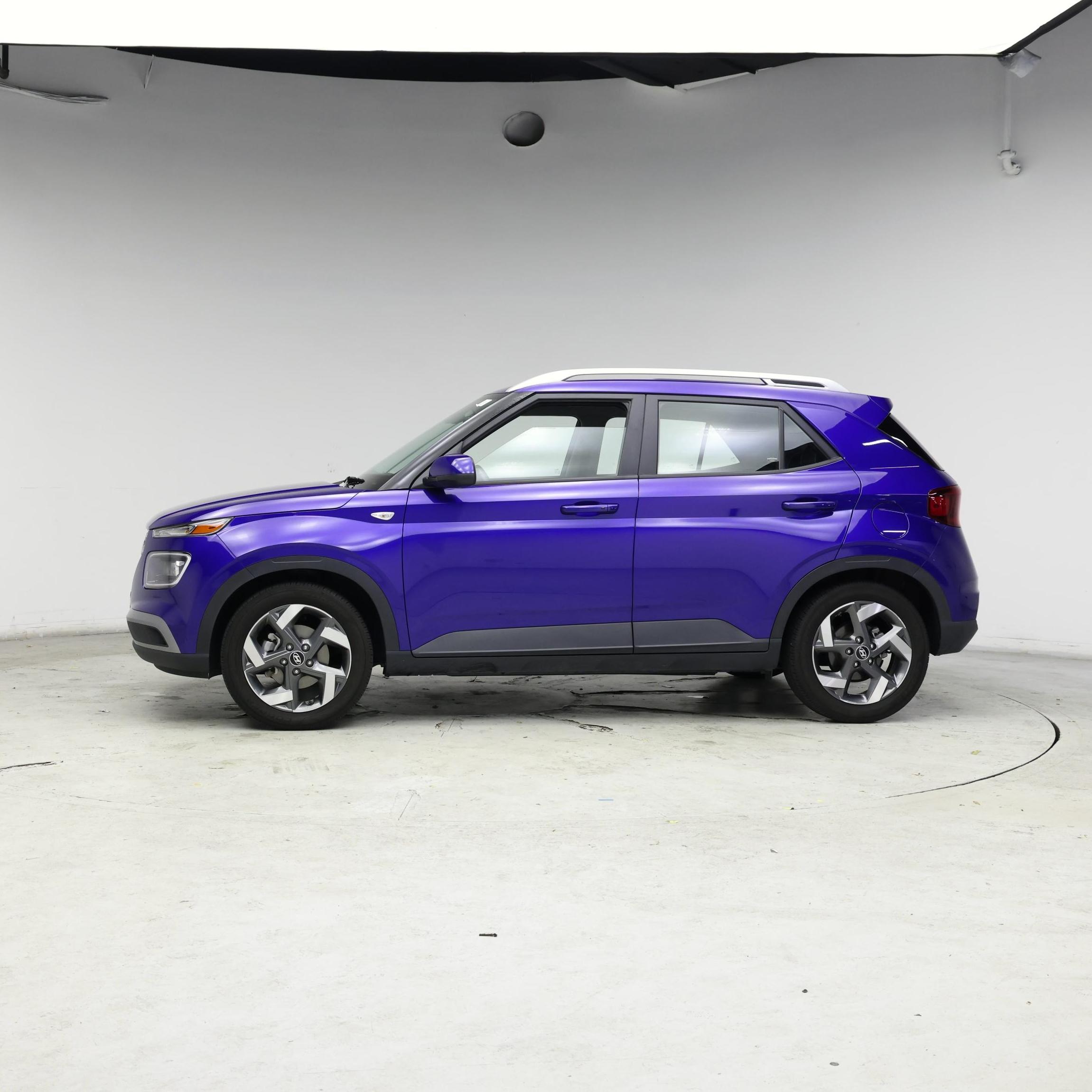 Thumbnail: 2022 Hyundai Venue - 3