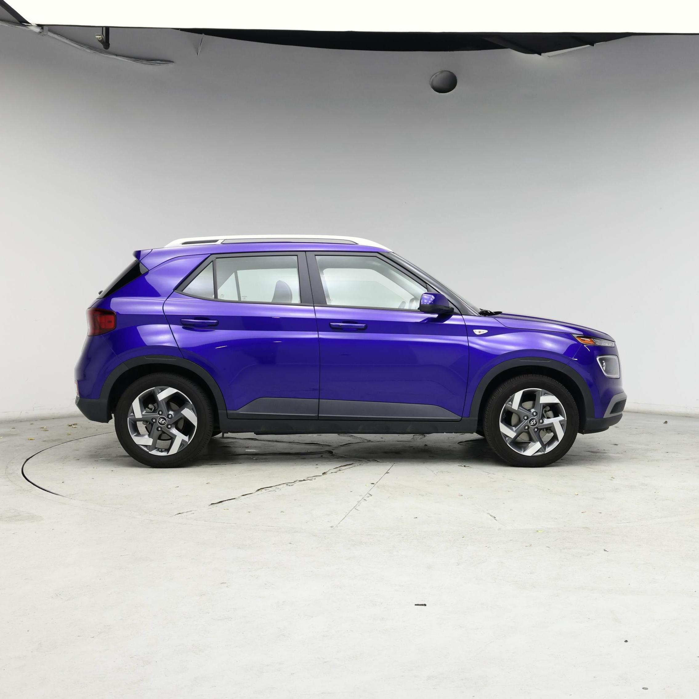 Thumbnail: 2022 Hyundai Venue - 7