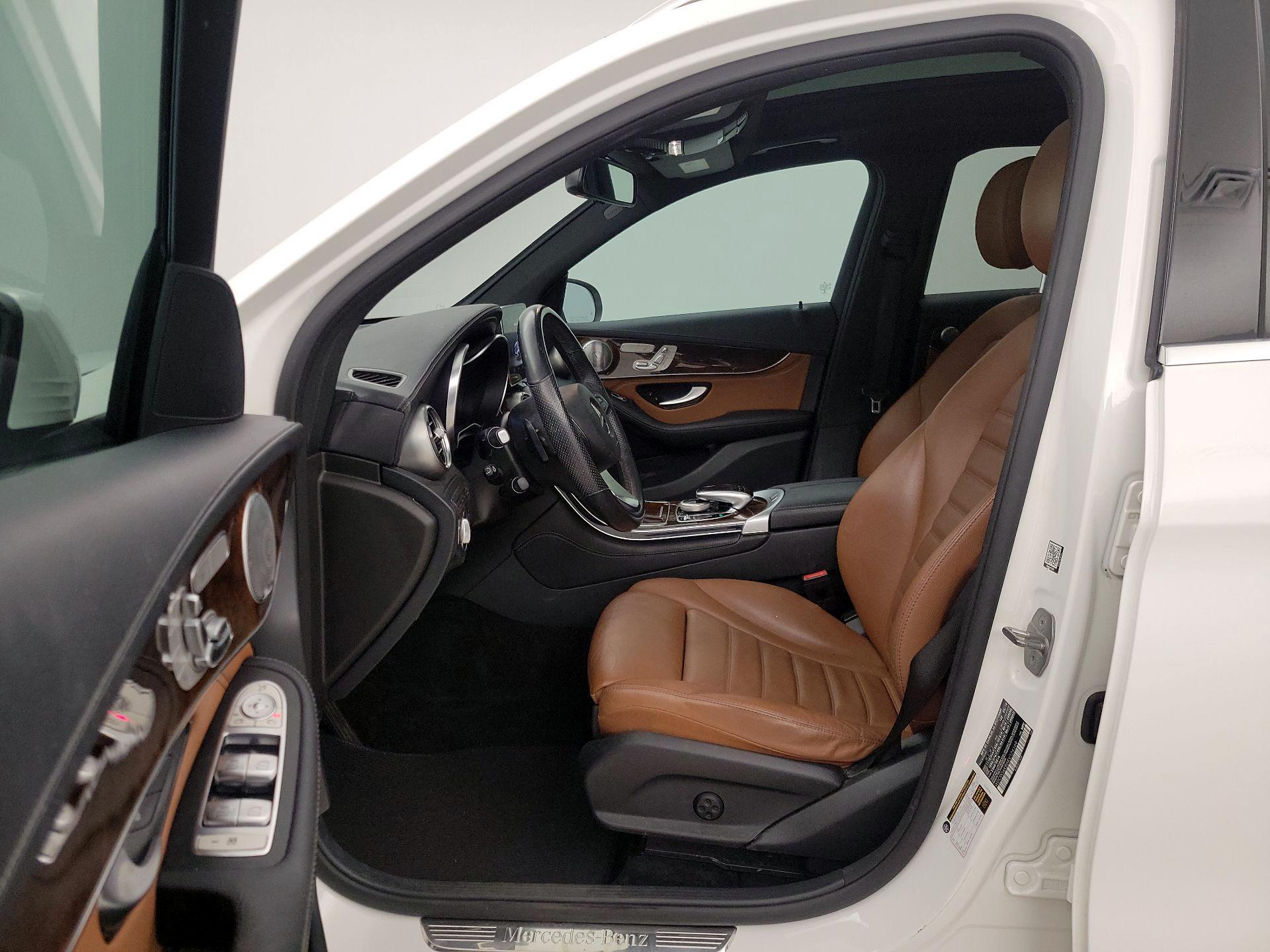 Thumbnail: 2019 Mercedes-Benz GLC - 11