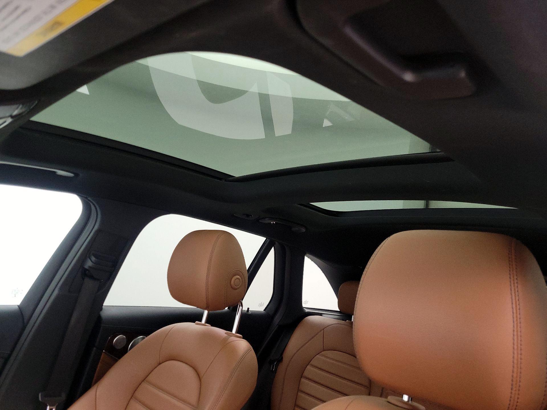 Thumbnail: 2019 Mercedes-Benz GLC - 19