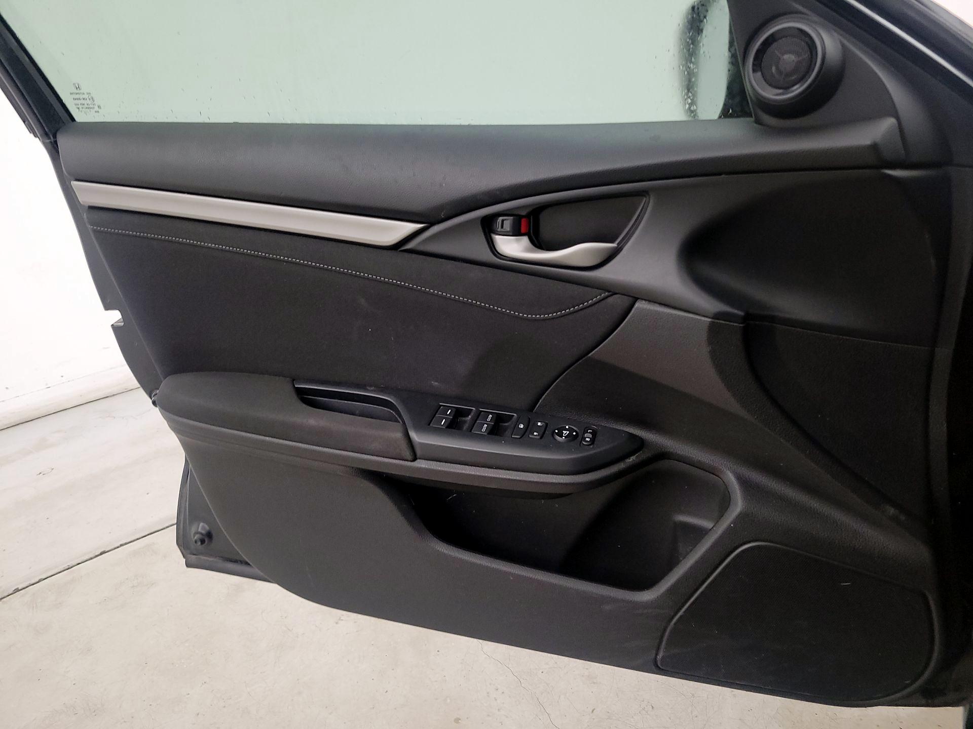 Thumbnail: 2017 Honda Civic - 12