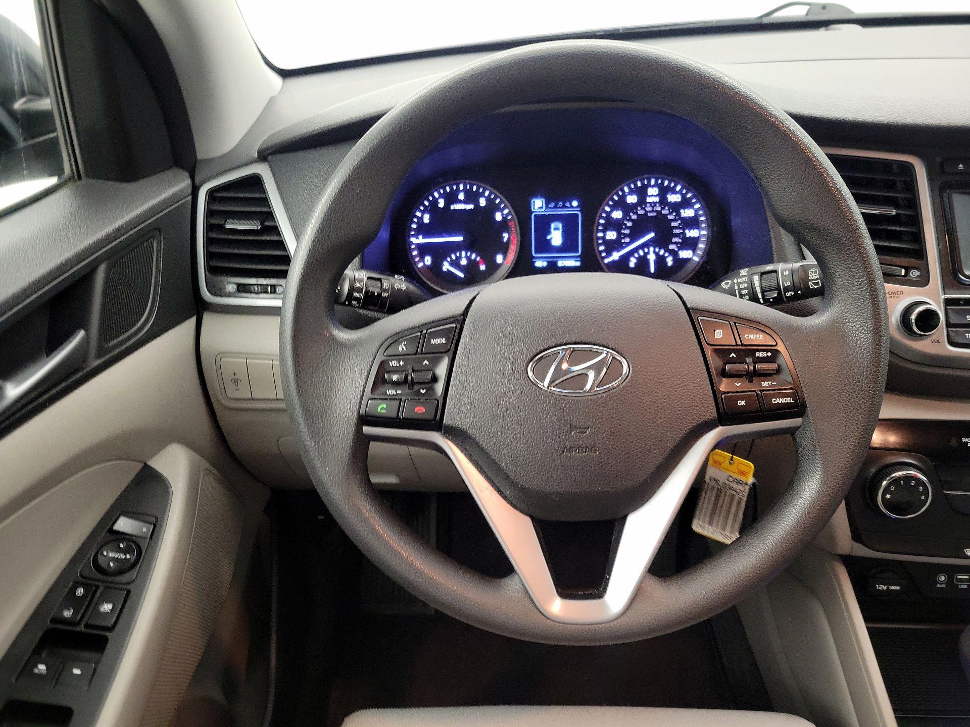 Thumbnail: 2016 Hyundai Tucson - 10