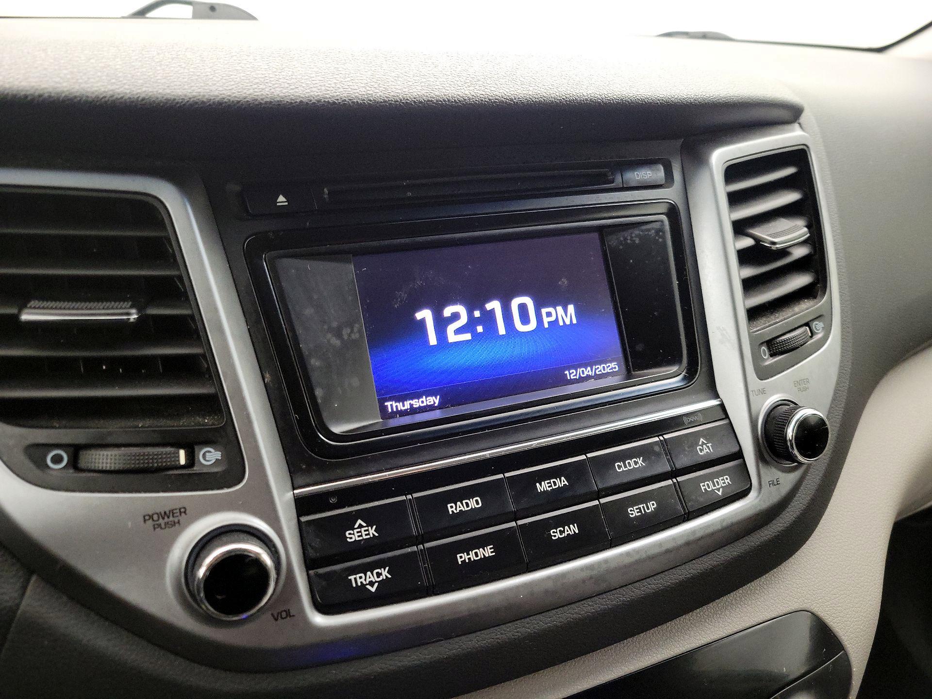 Thumbnail: 2016 Hyundai Tucson - 15