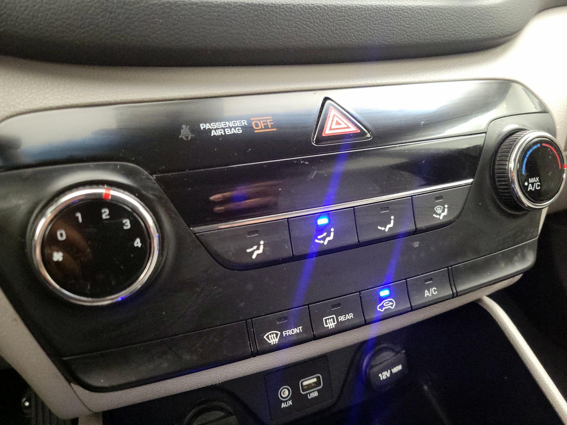 Thumbnail: 2016 Hyundai Tucson - 16