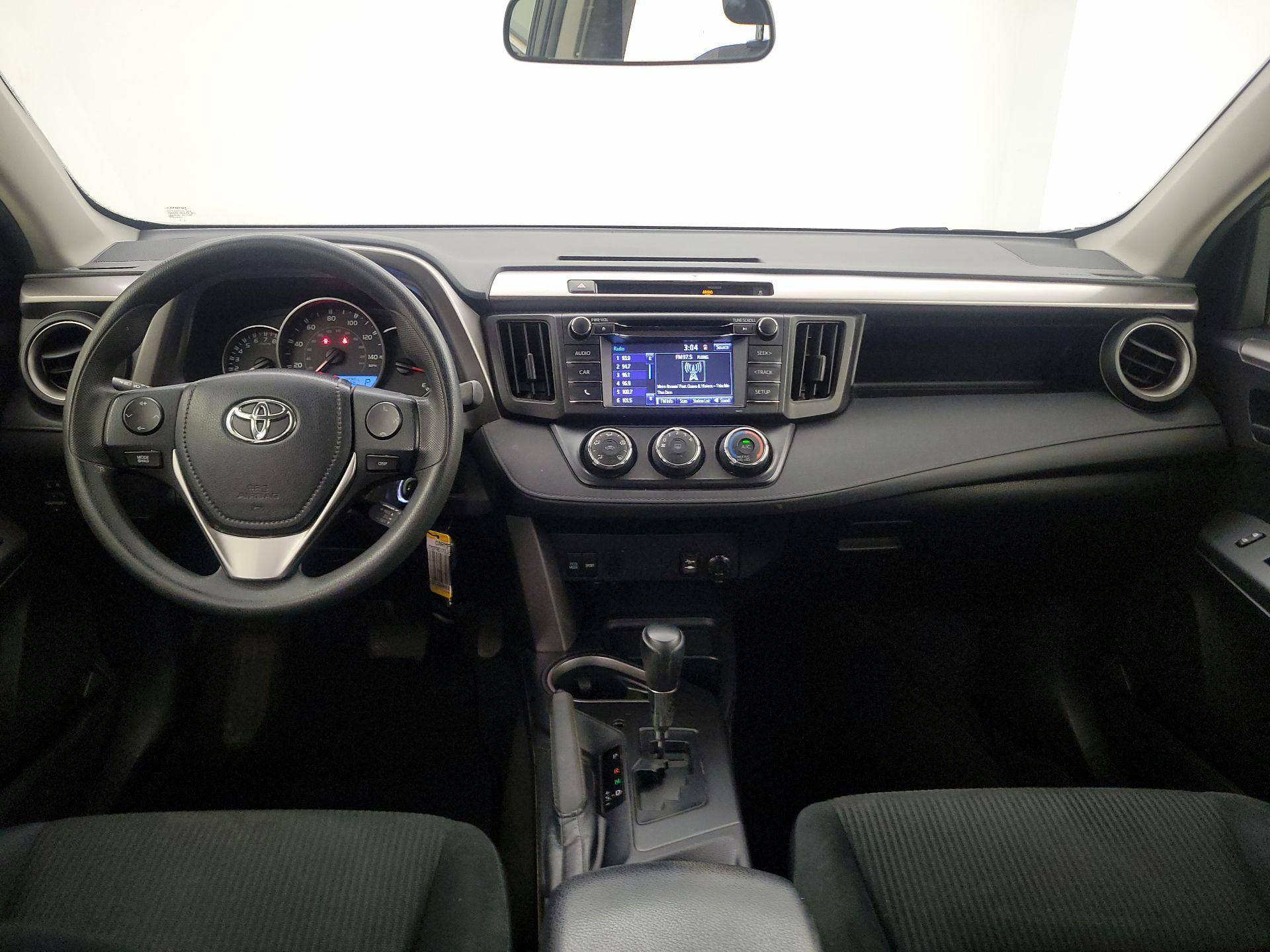 Thumbnail: 2016 Toyota RAV4 - 9