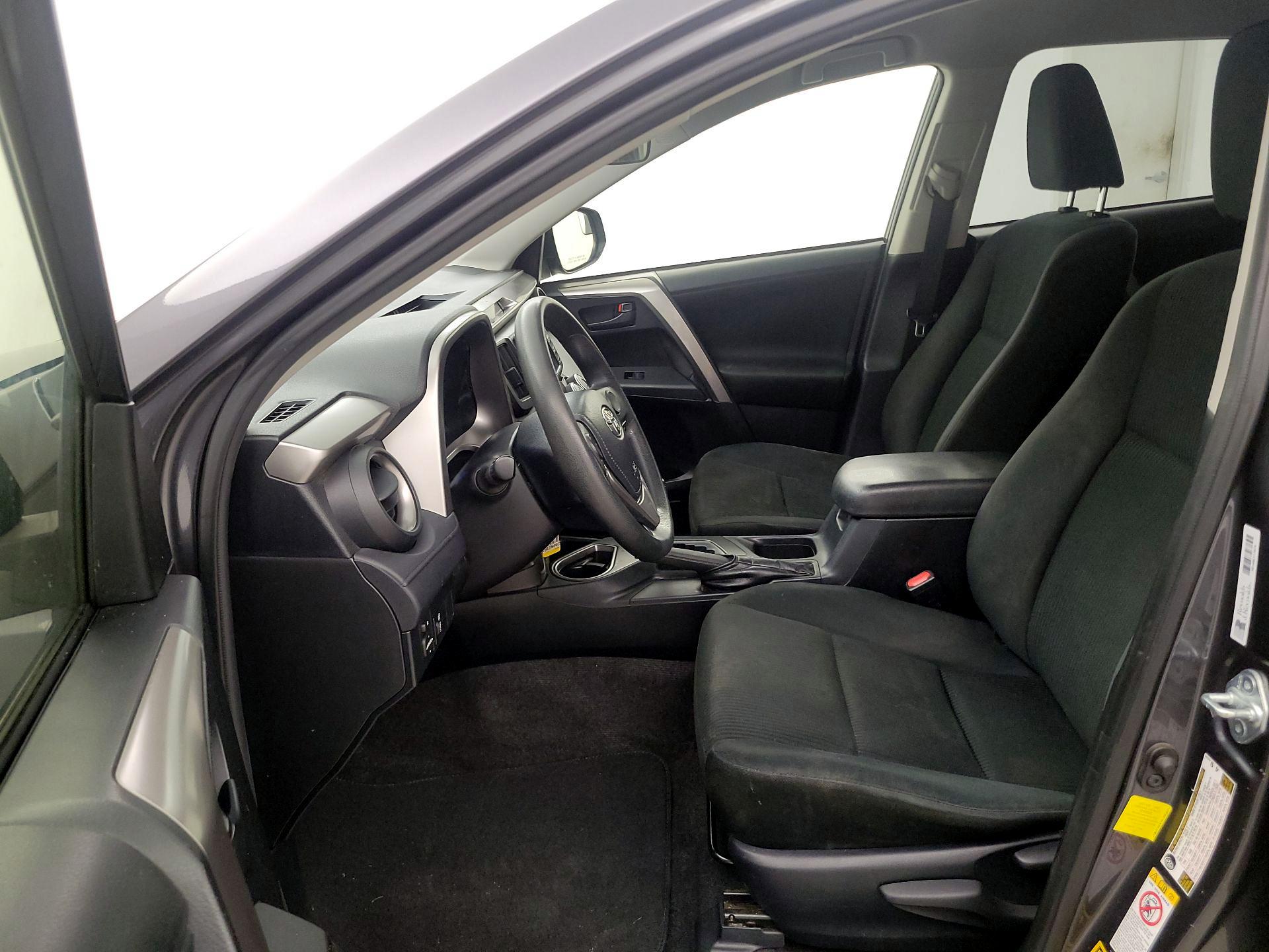 Thumbnail: 2016 Toyota RAV4 - 11