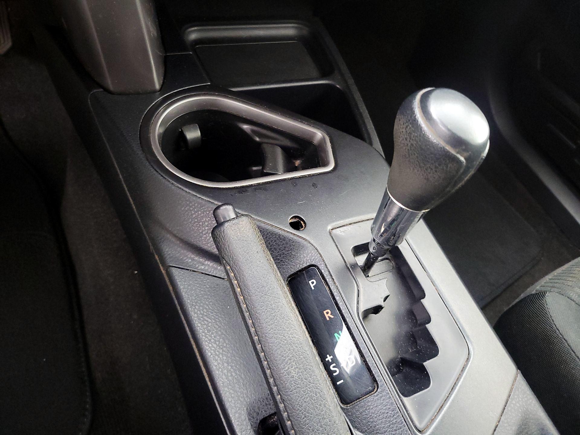 Thumbnail: 2016 Toyota RAV4 - 17