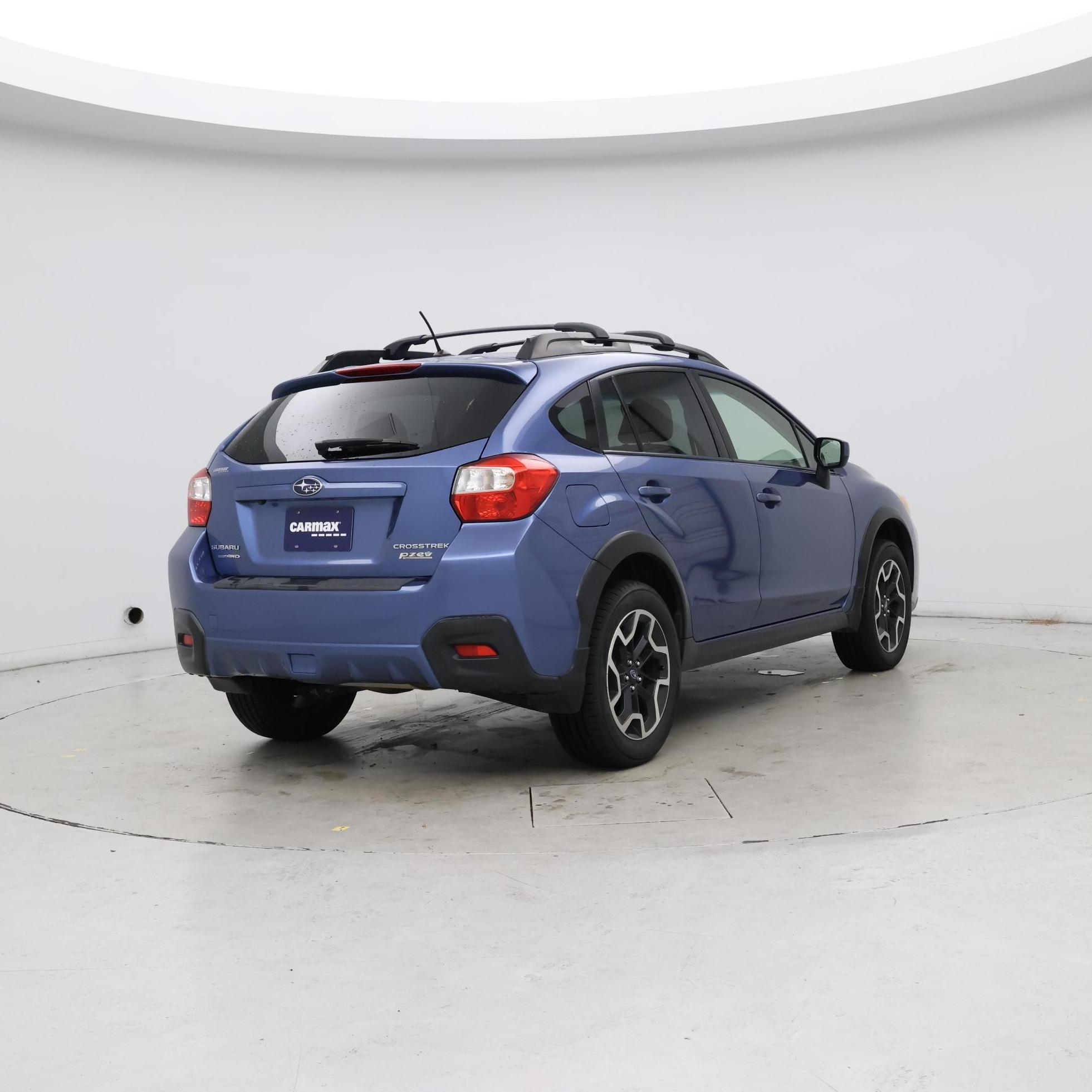 Thumbnail: 2017 Subaru Crosstrek - 8