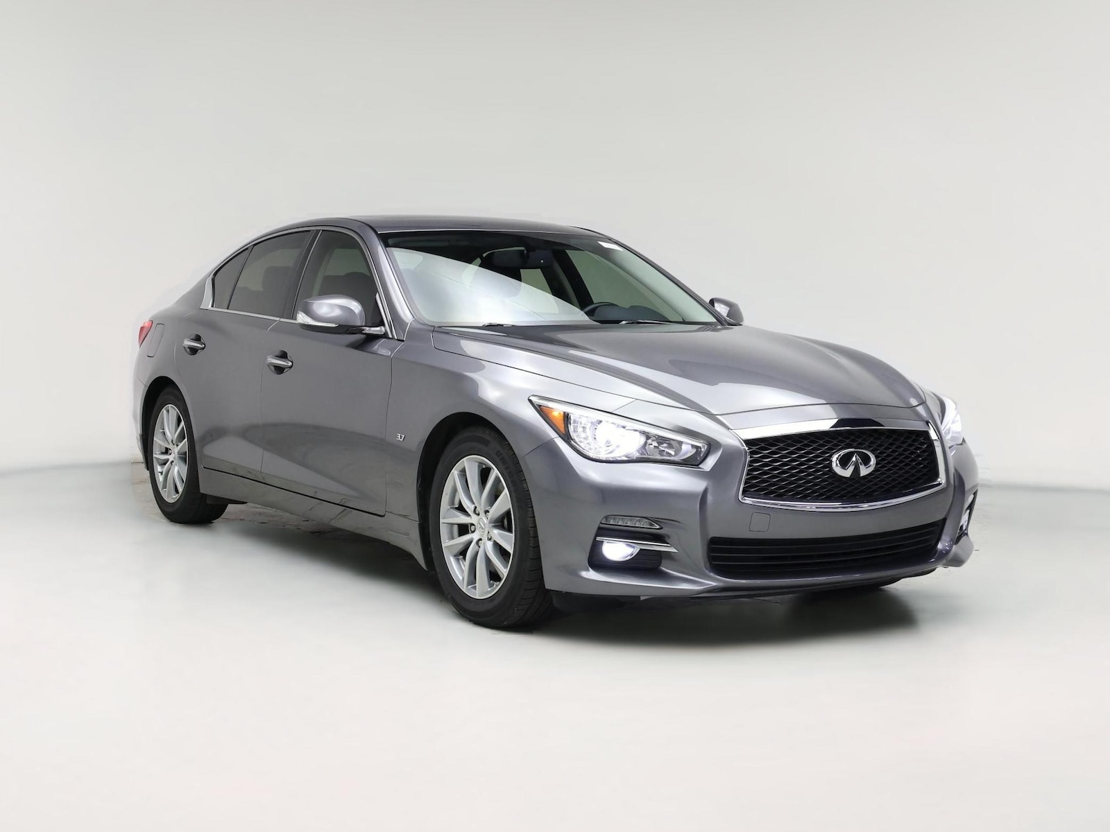 2015 INFINITI Q50