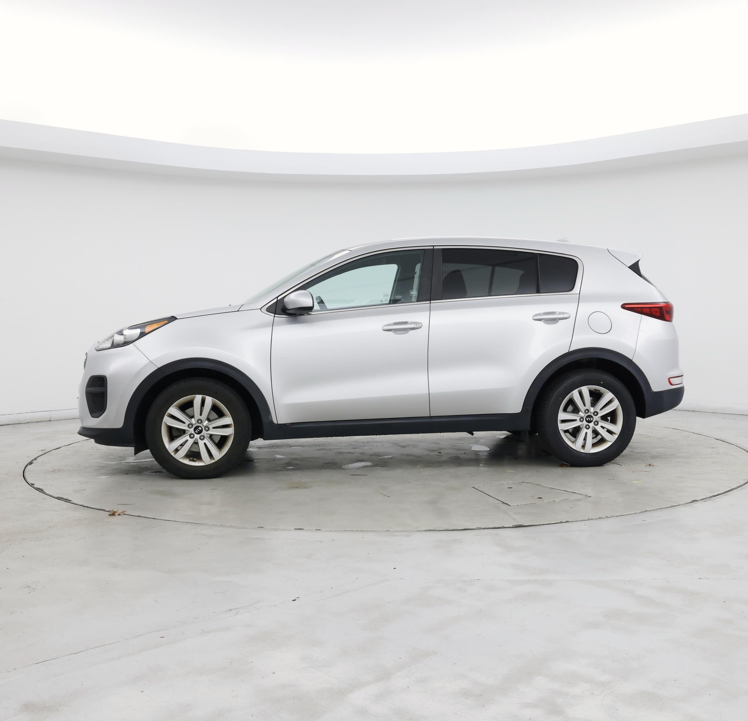 Thumbnail: 2019 Kia Sportage - 3