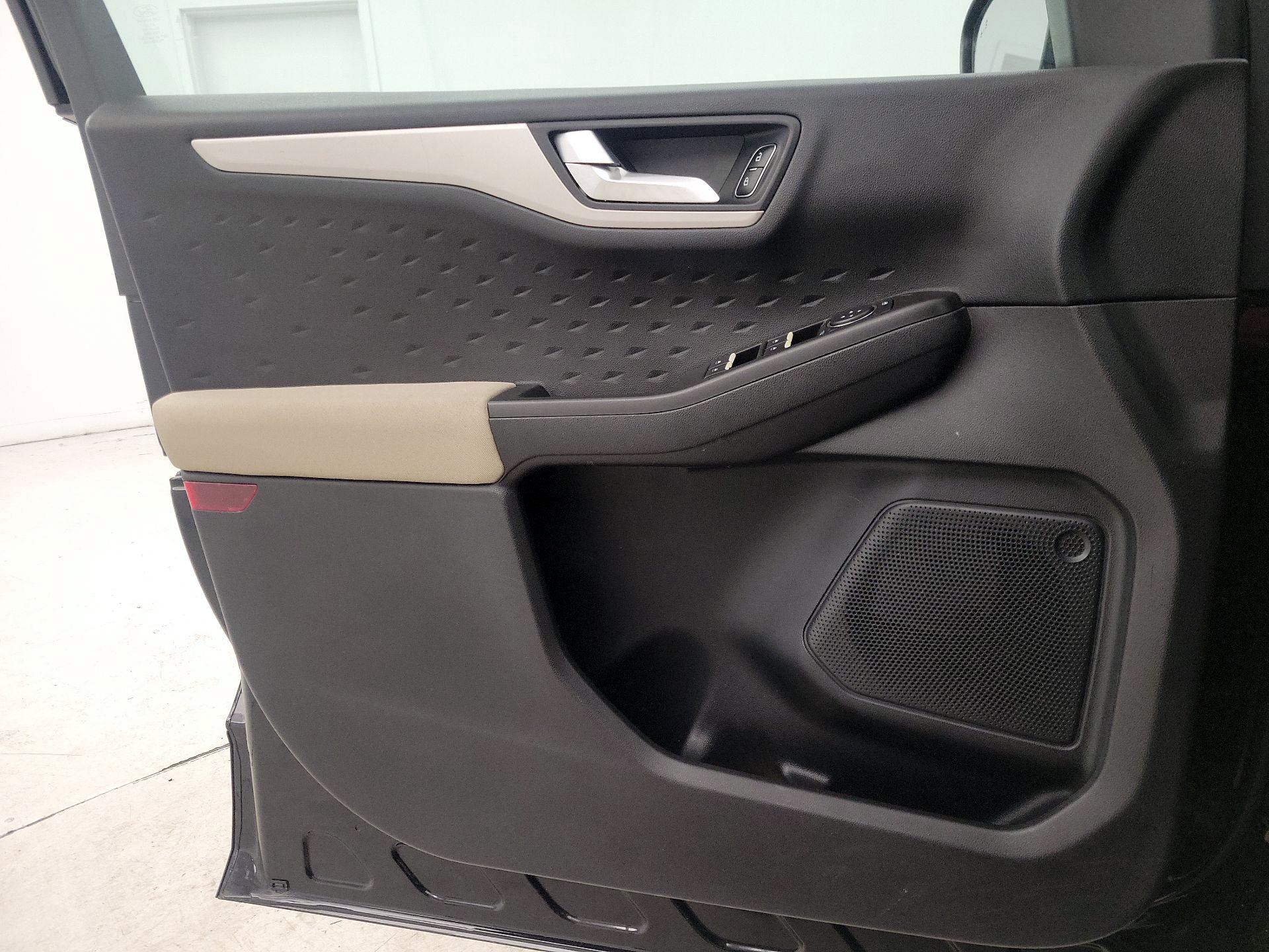 Thumbnail: 2020 Ford Escape - 12