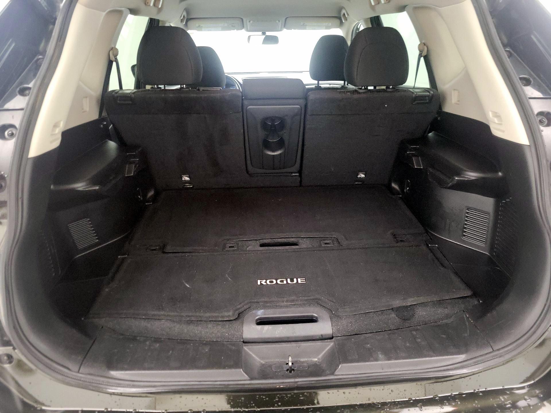 Thumbnail: 2017 Nissan Rogue - 20