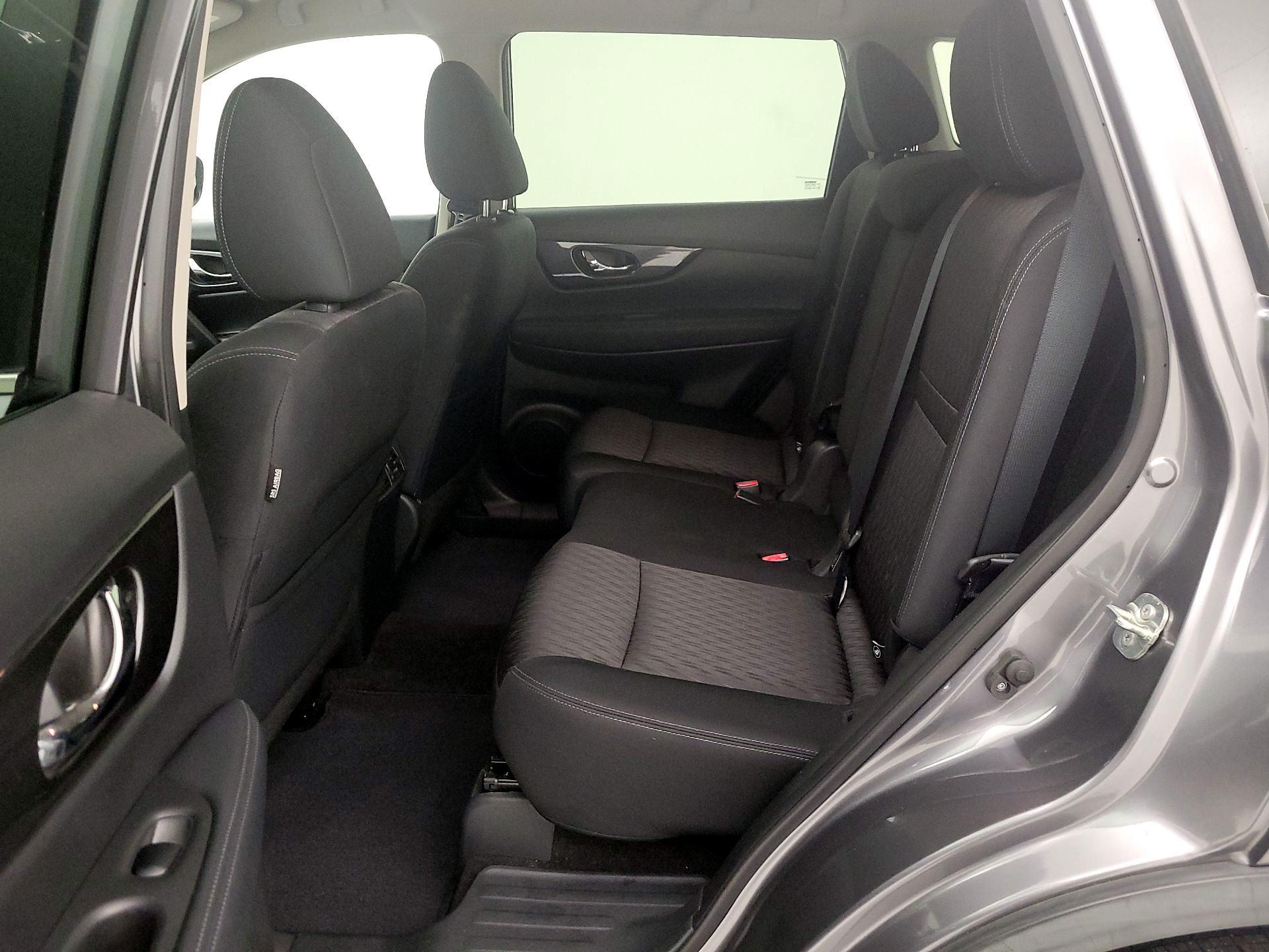 Thumbnail: 2017 Nissan Rogue - 19