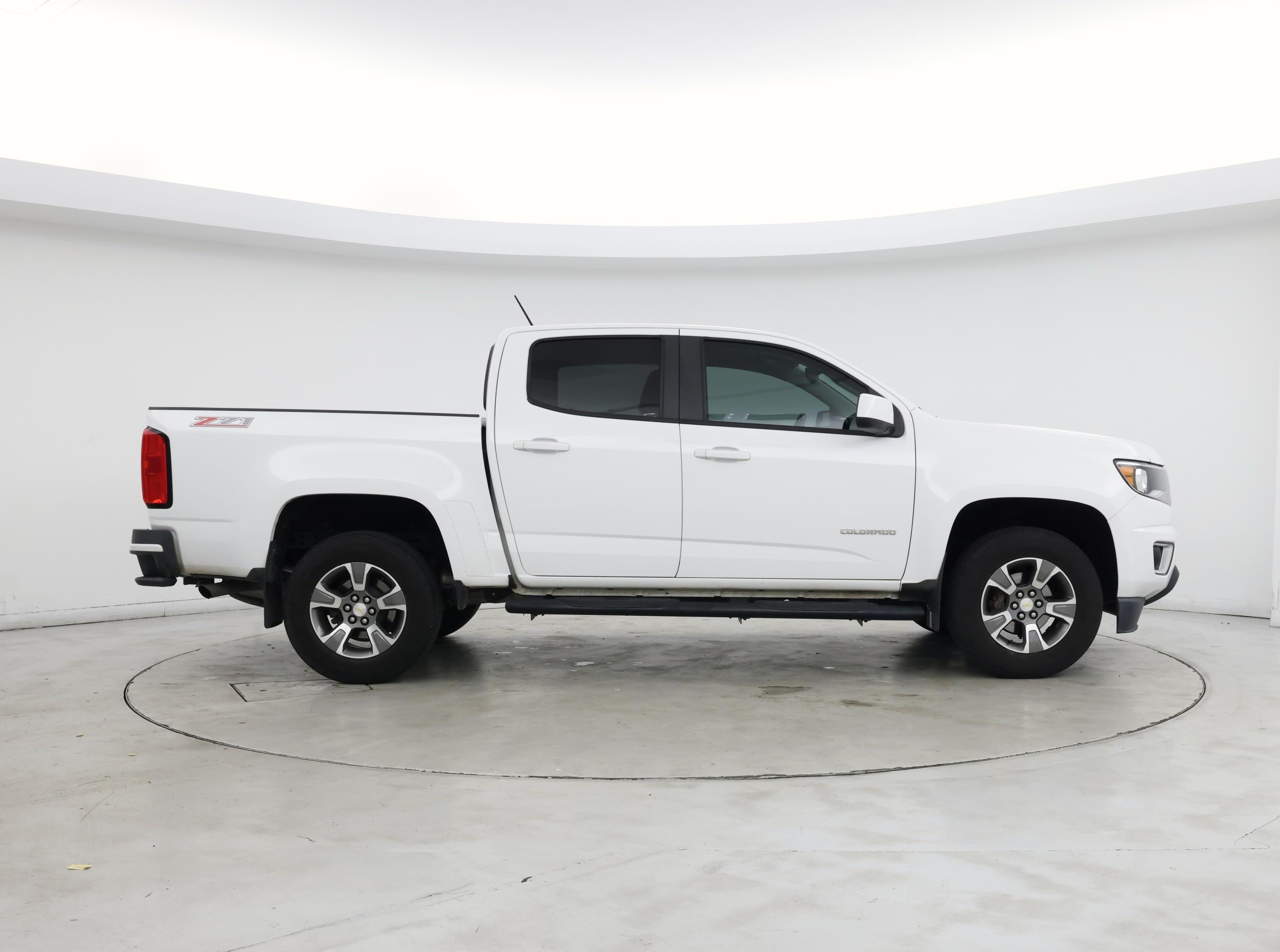 Thumbnail: 2017 Chevrolet Colorado - 7