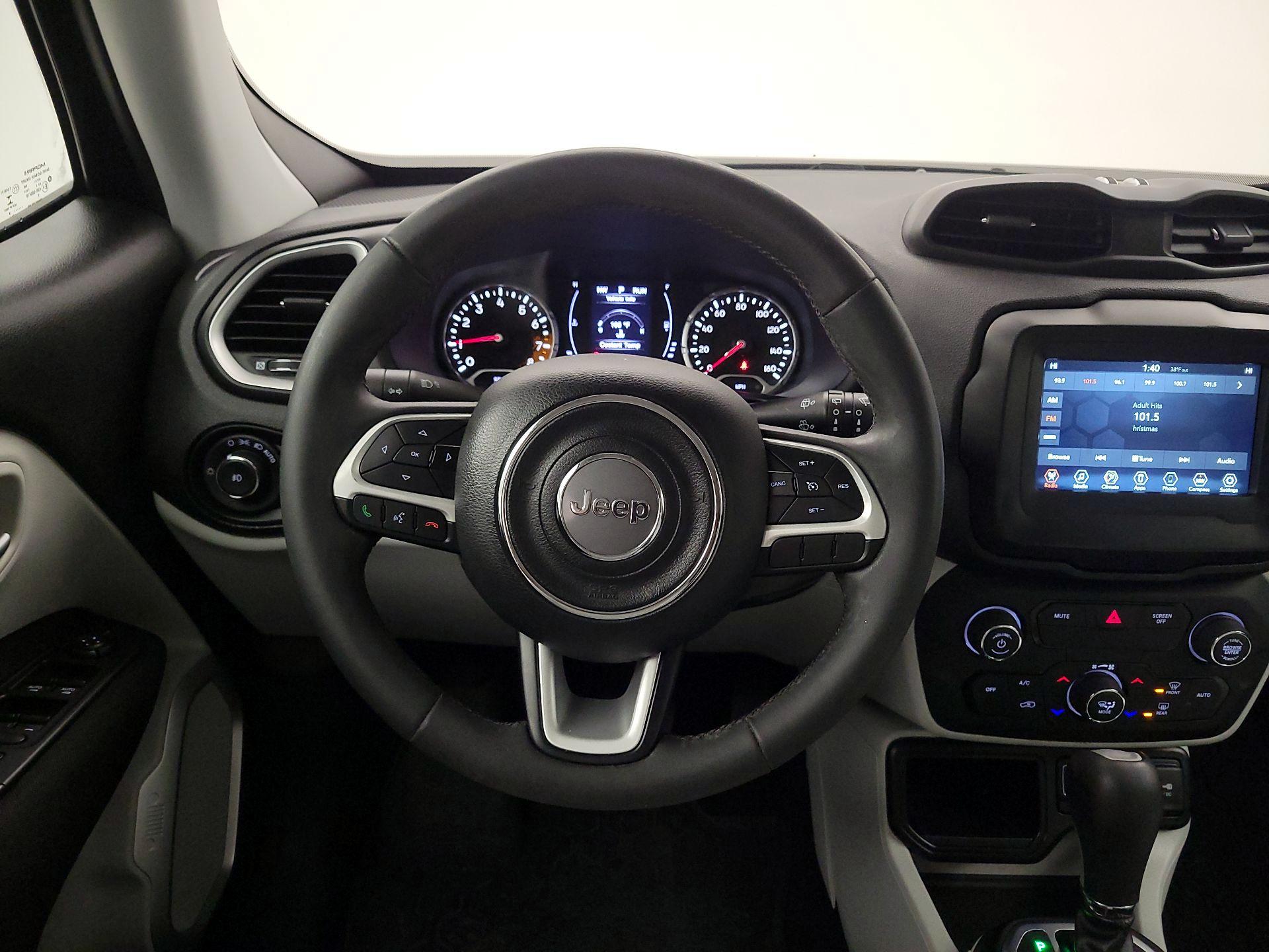 Thumbnail: 2018 Jeep Renegade - 10