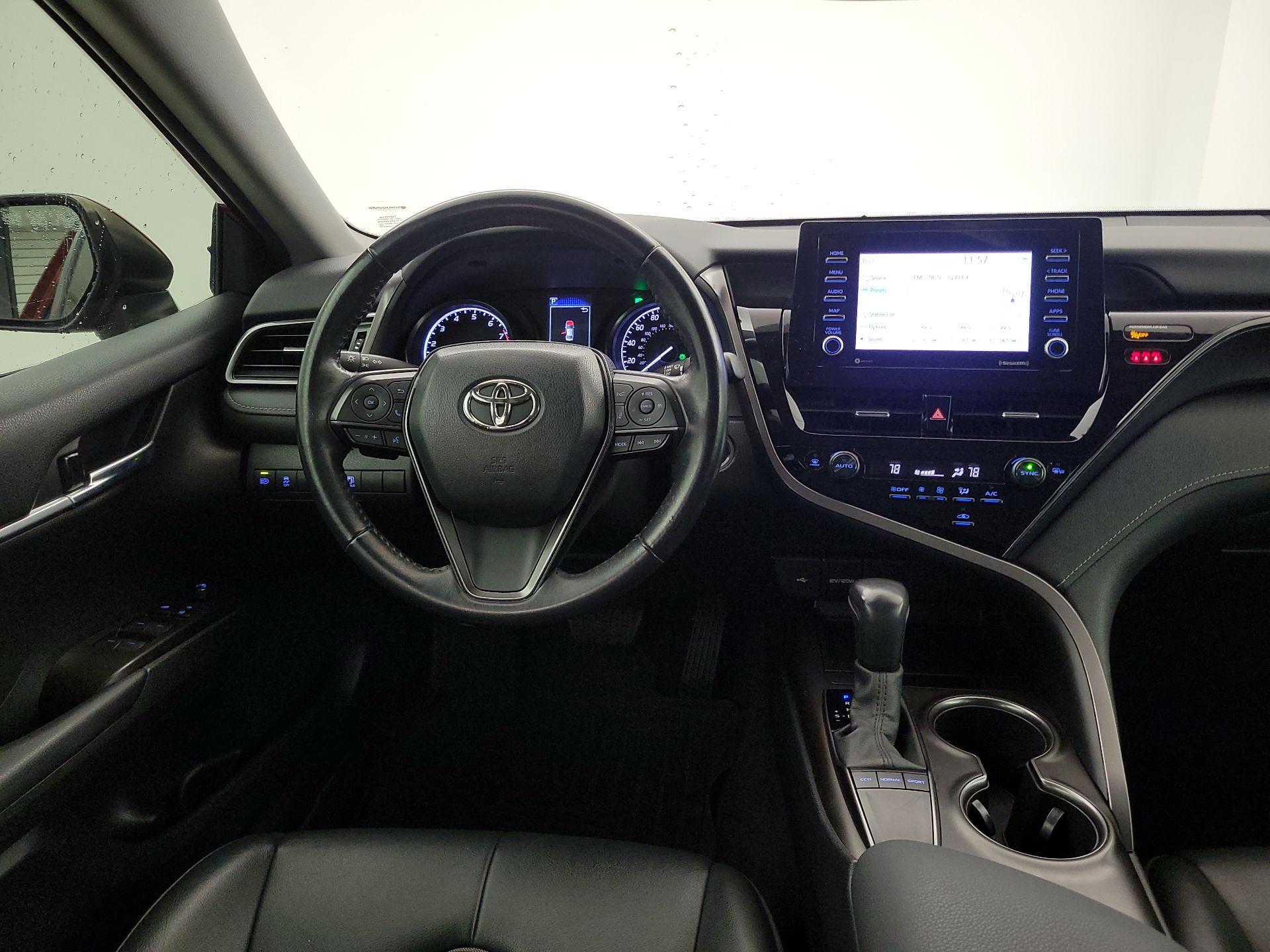 Thumbnail: 2022 Toyota Camry - 10