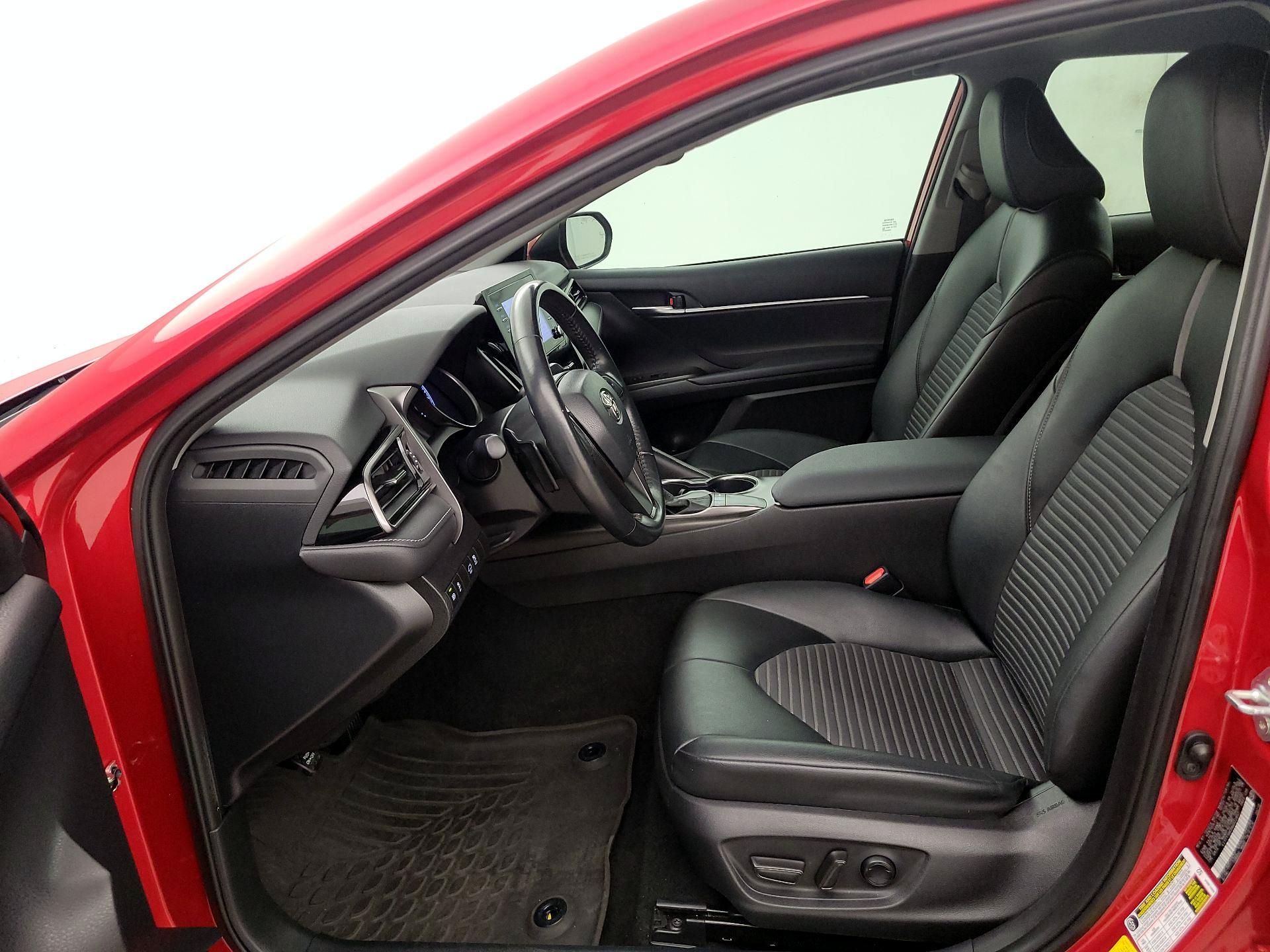 Thumbnail: 2022 Toyota Camry - 11