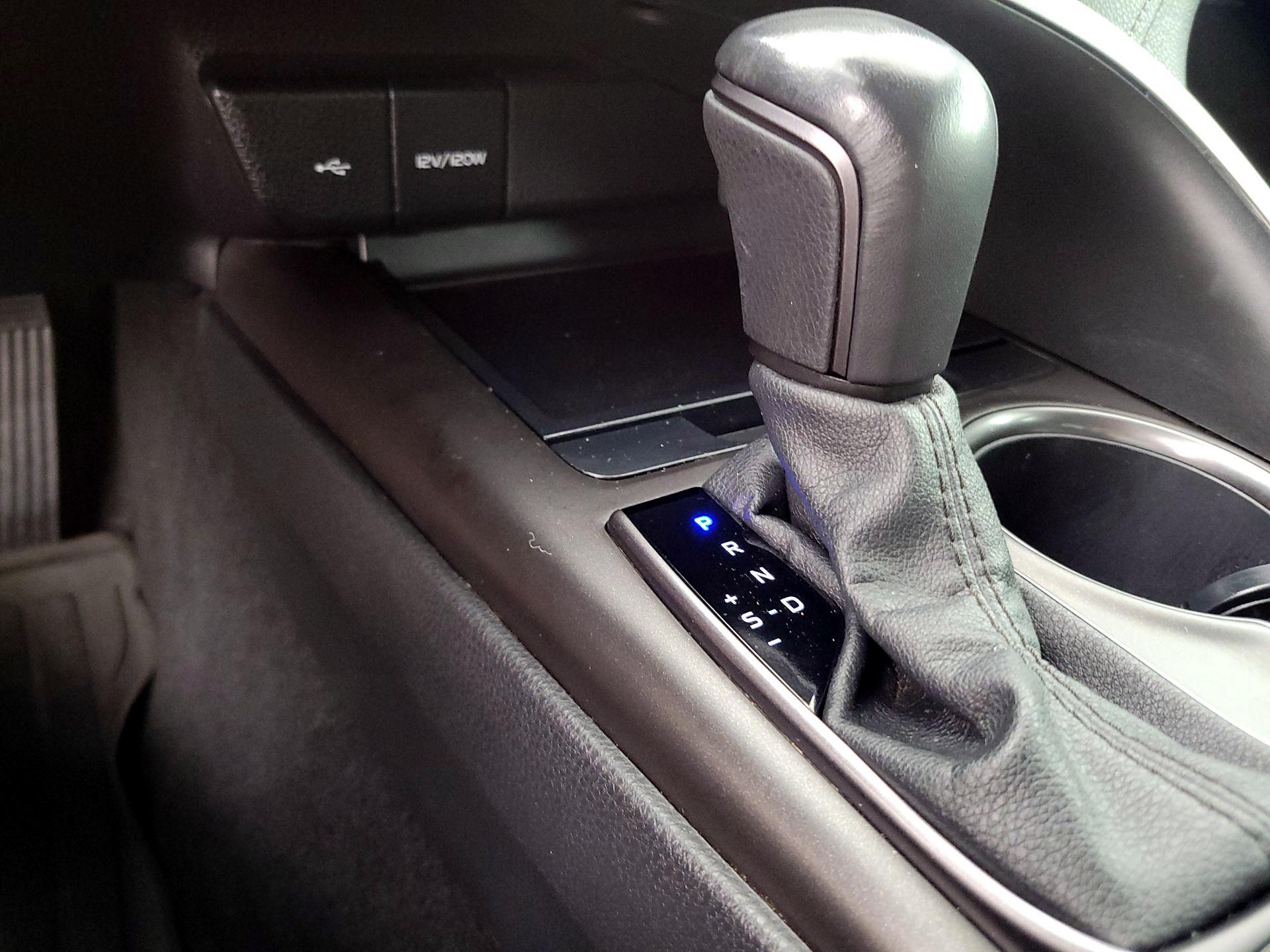 Thumbnail: 2022 Toyota Camry - 17