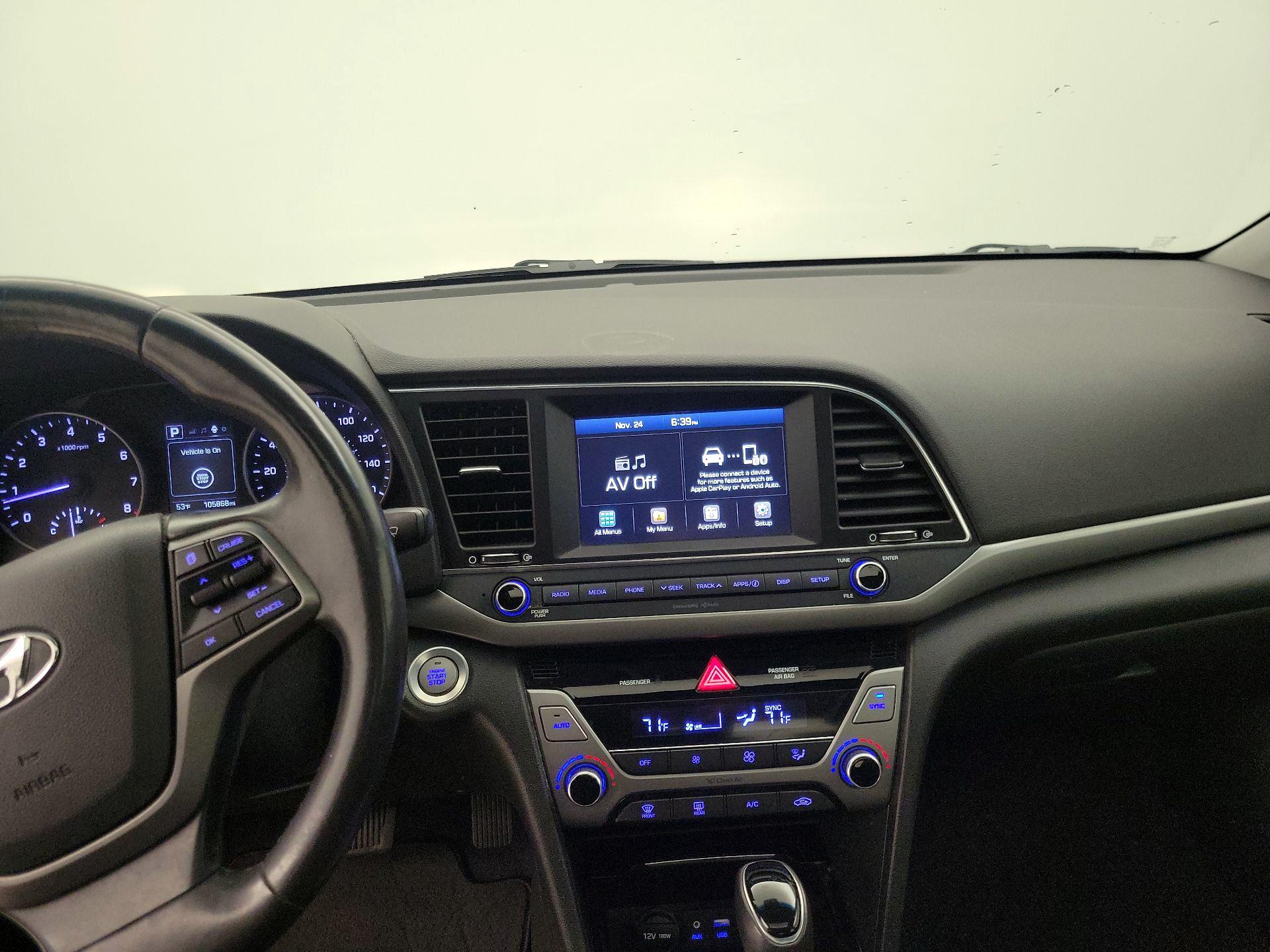 Thumbnail: 2017 Hyundai Elantra - 9