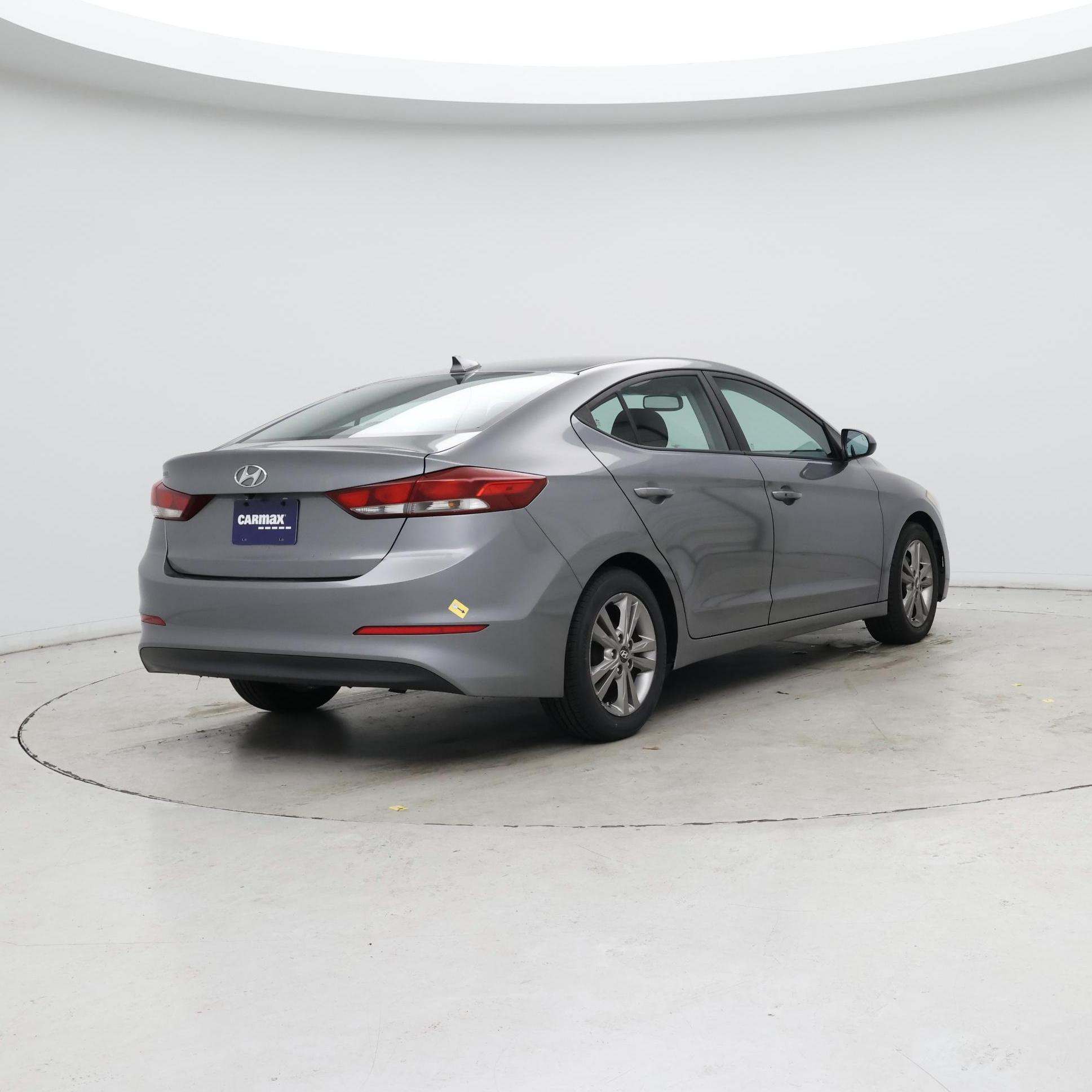 Thumbnail: 2017 Hyundai Elantra - 8
