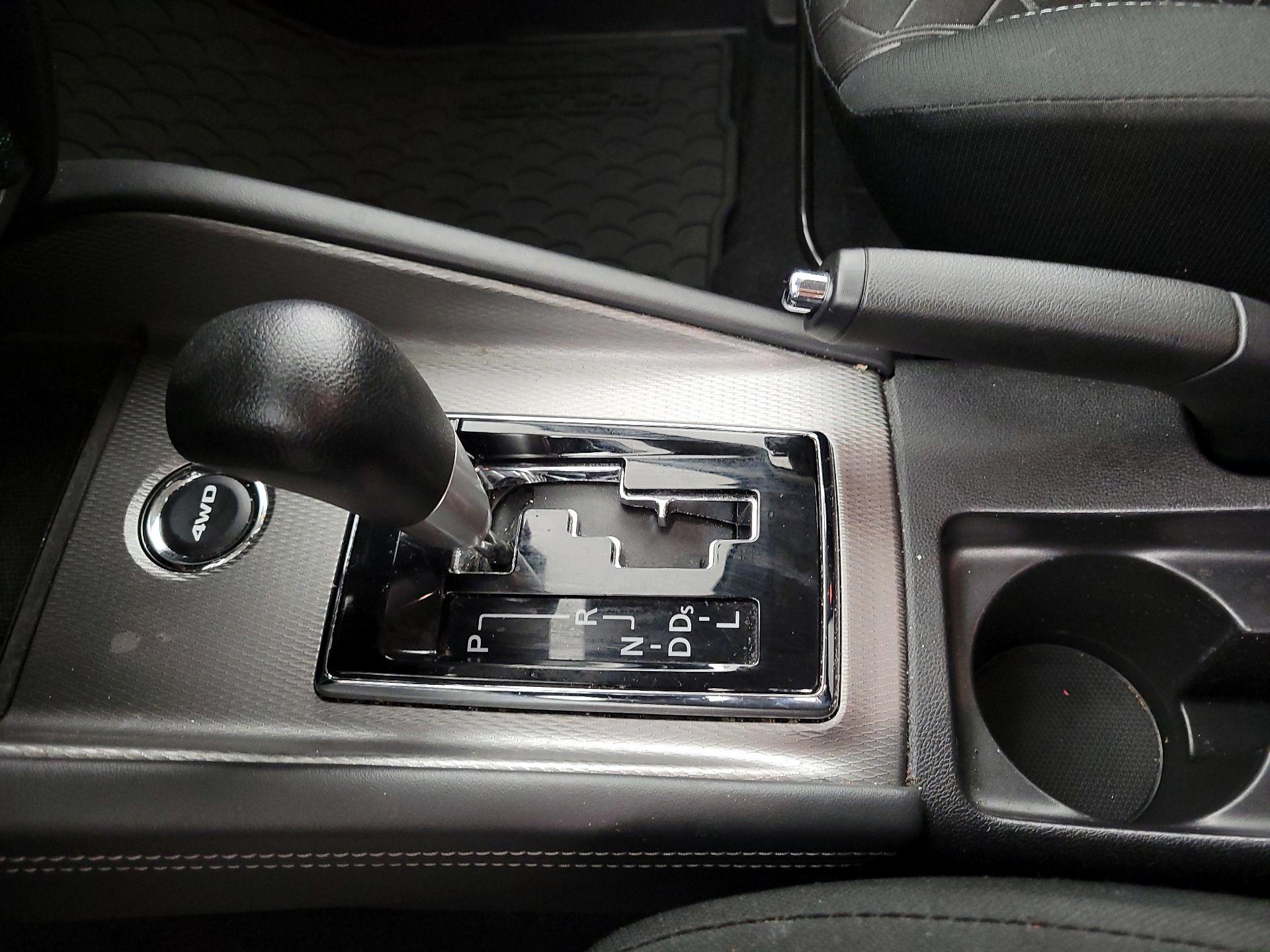 Thumbnail: 2024 Mitsubishi Outlander Sport - 17