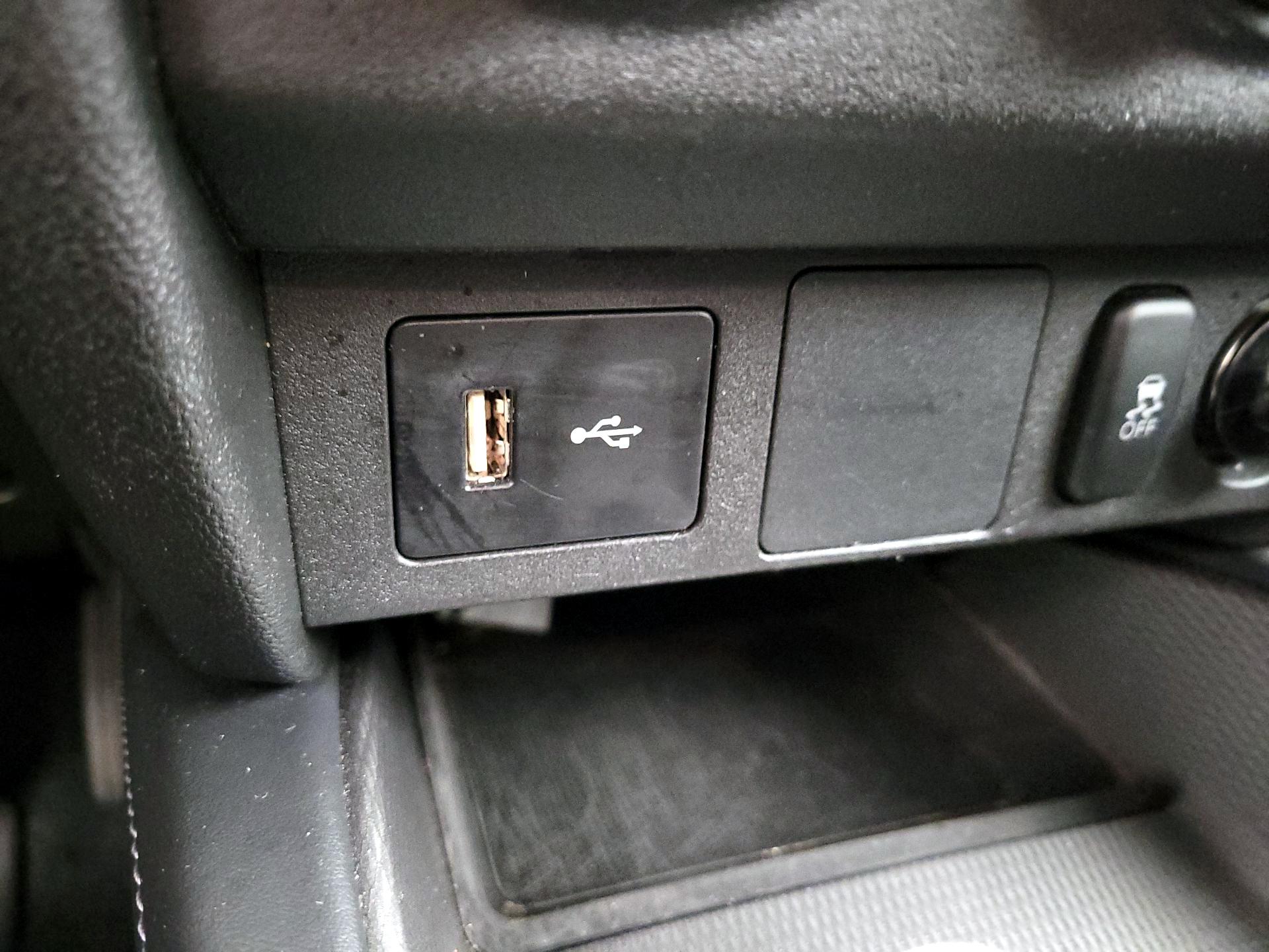 Thumbnail: 2024 Mitsubishi Outlander Sport - 18