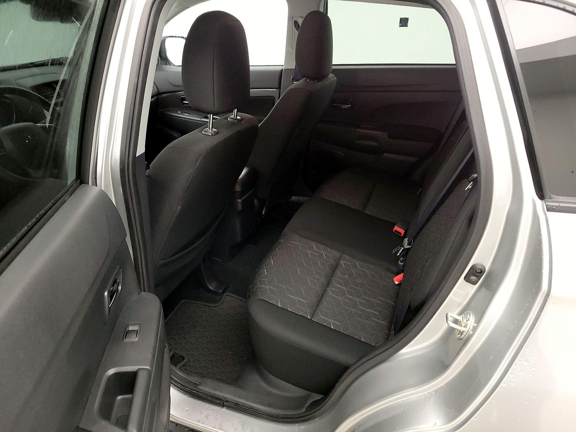 Thumbnail: 2024 Mitsubishi Outlander Sport - 19