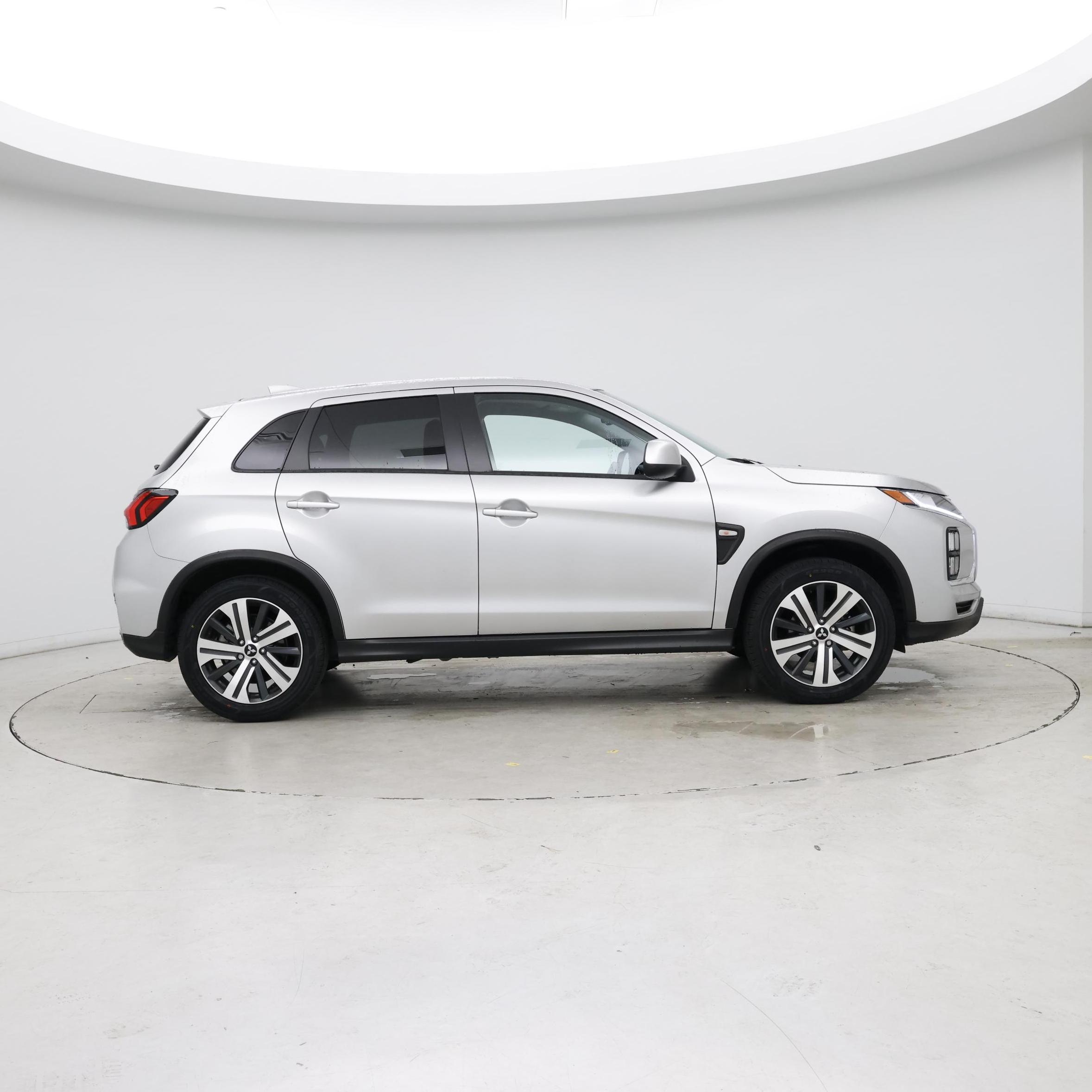 Thumbnail: 2024 Mitsubishi Outlander Sport - 7