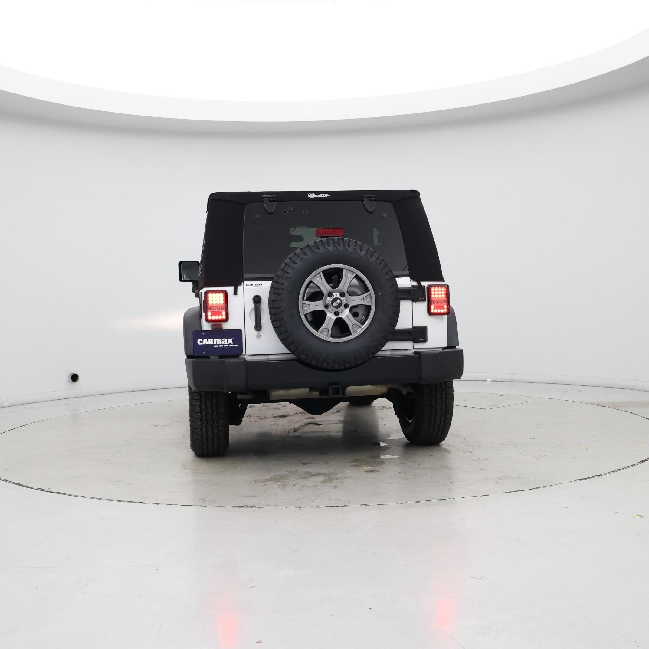 Thumbnail: 2015 Jeep Wrangler - 6