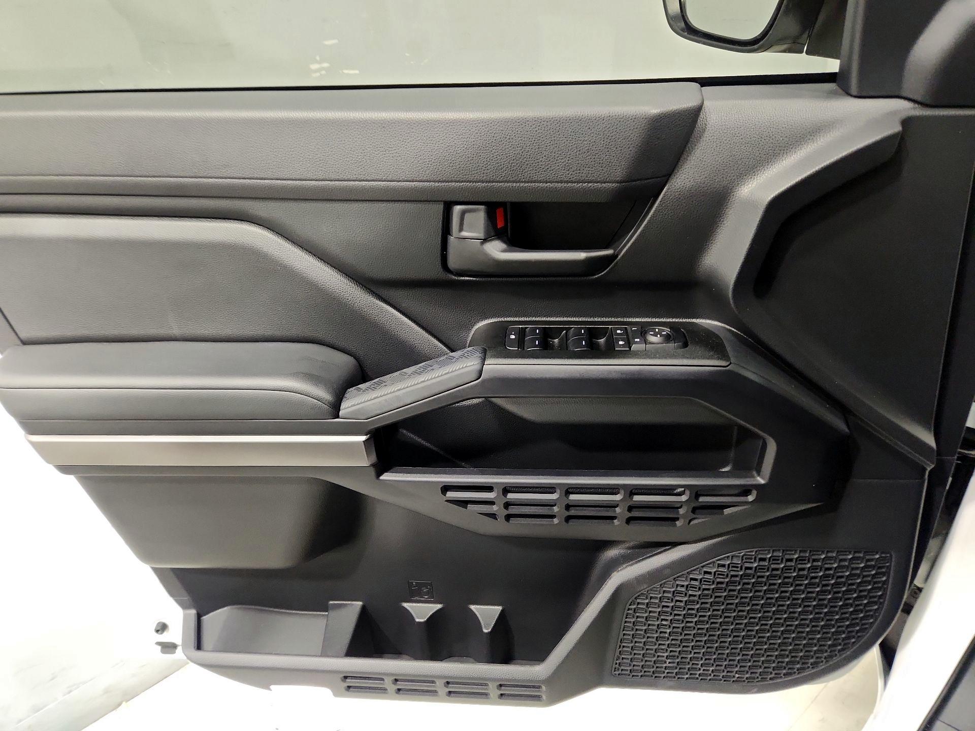 Thumbnail: 2025 Toyota 4Runner - 12