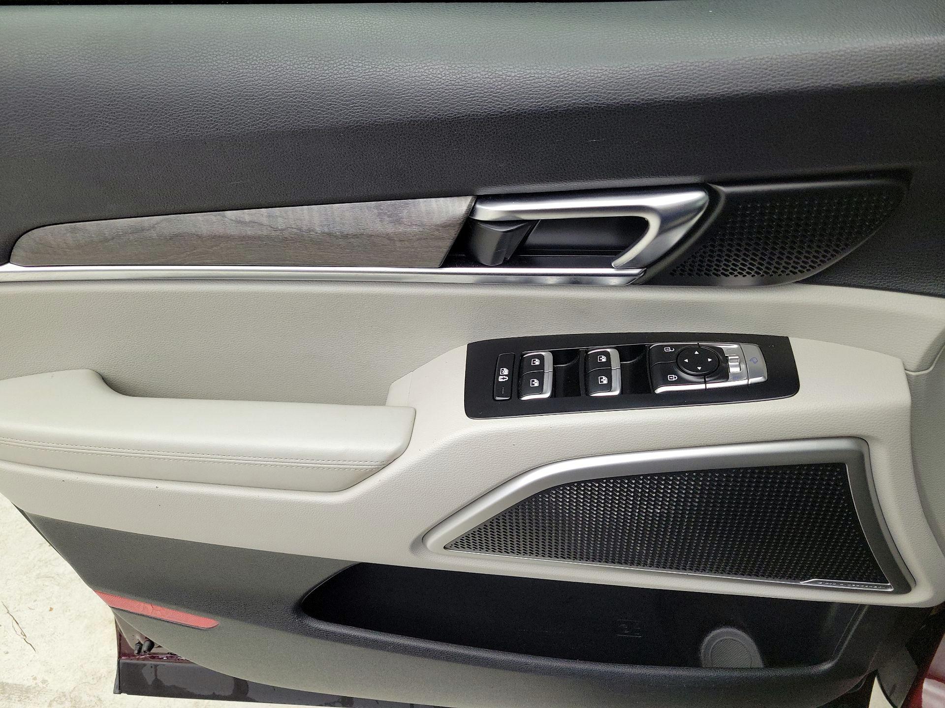 Thumbnail: 2020 Kia Telluride - 12